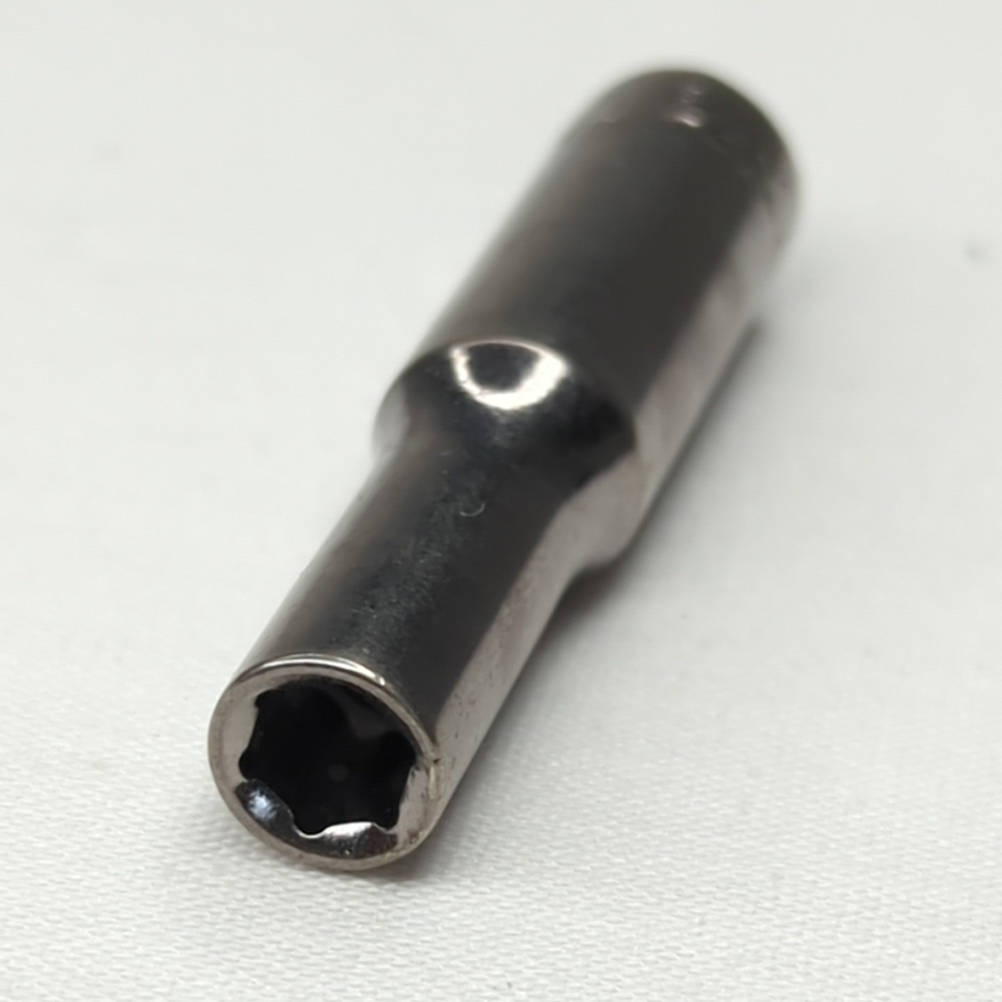 Craftsman Size 7/32″ x 1/4″ Drive 6 Point Socket 43572 Inverted G2