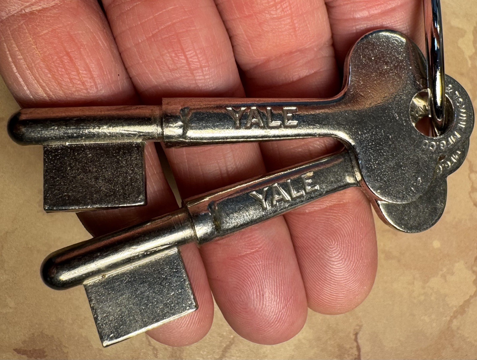 🌿 🗝️ 2 Vintage NOS Yale BLANK Skeleton Keys W/ Wedge bit