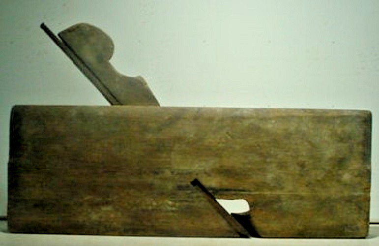 VINTAGE WOODEN MOLDING PLANE- T.W. SMITH