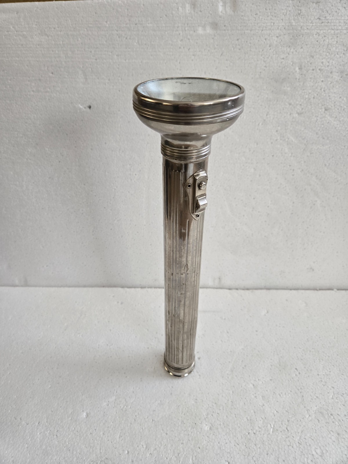 Vintage USALITE No.75 Flash Light – Need bulb