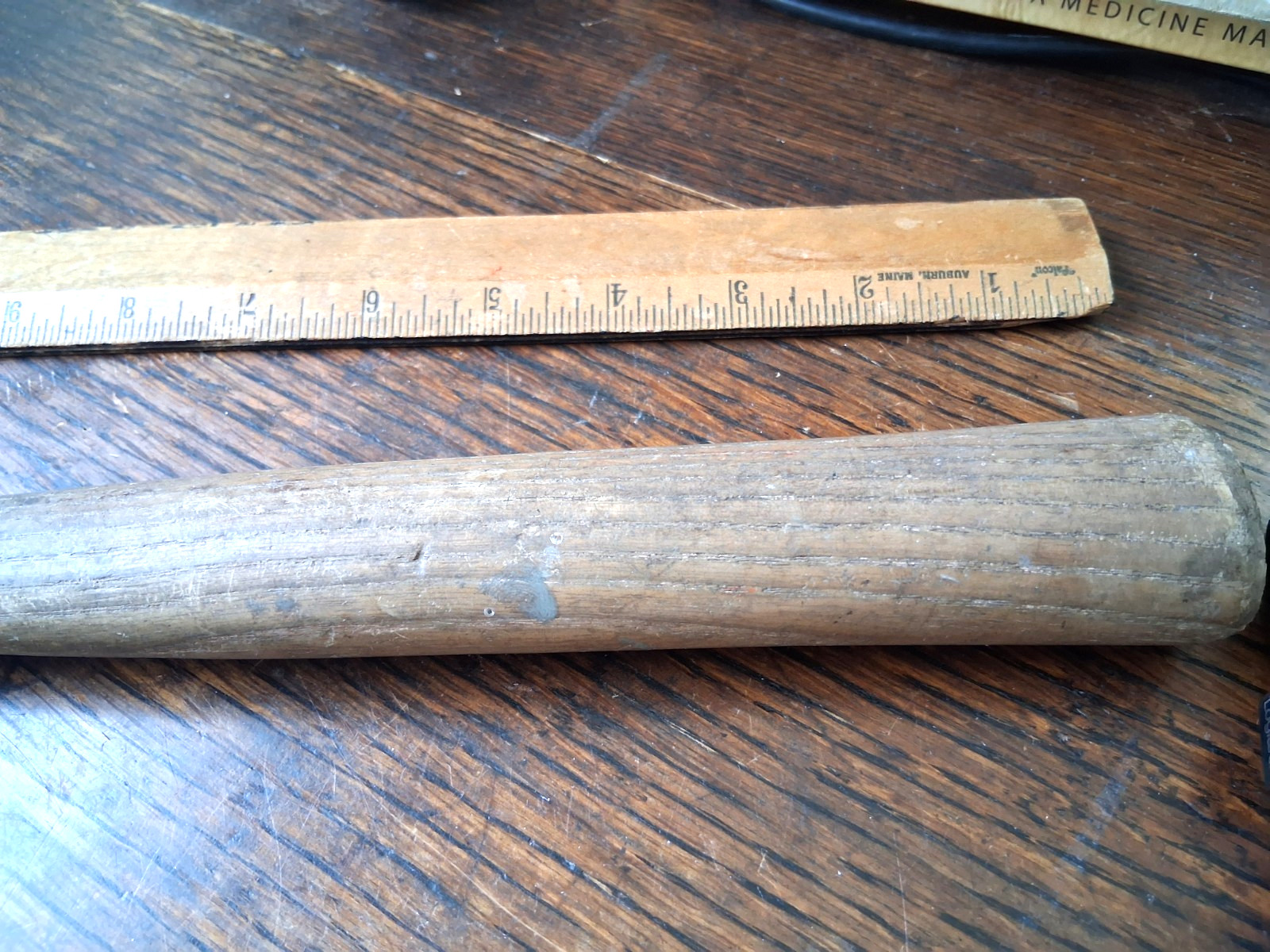 VINTAGE CRAFTS MAN TOOL HATCHET AXE CAMPING – CARPENTER – ROOFER – 13″ 1.5 lbs