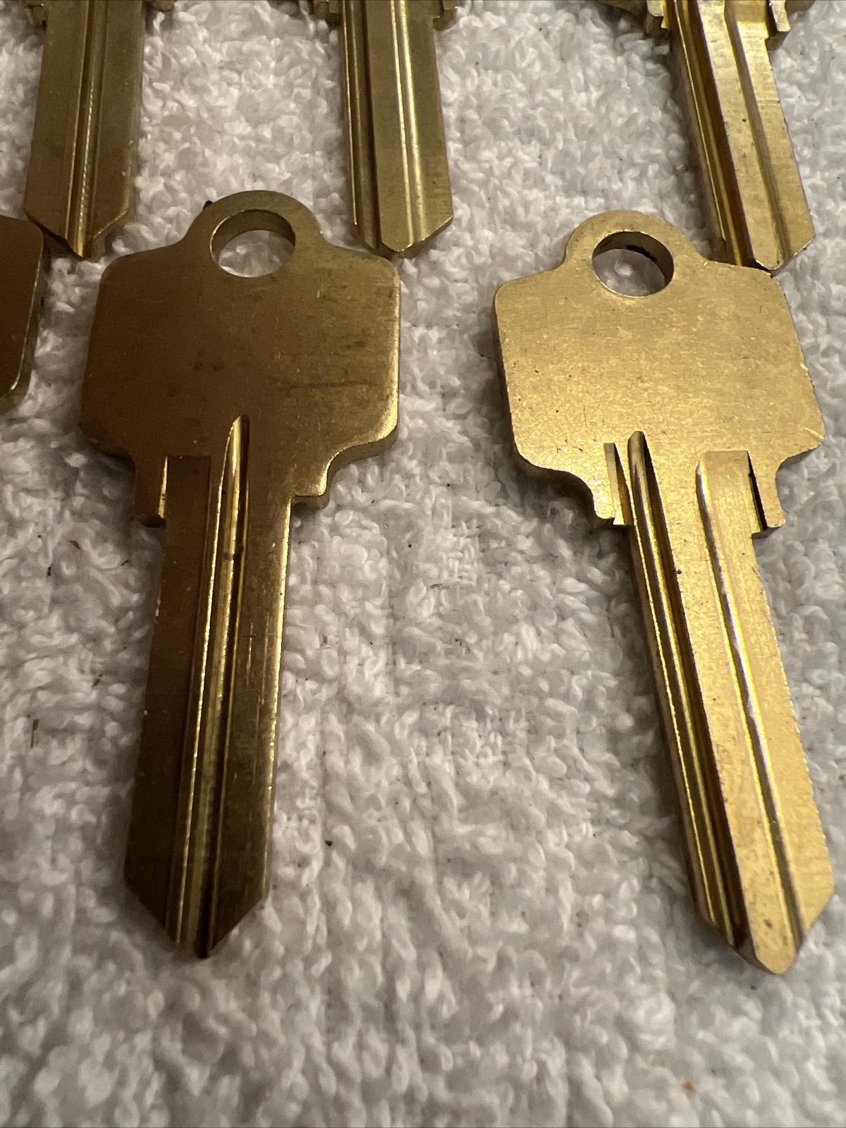 Lot Of 10 New Taylor AR-1 Brass Key Blanks Uncut These Are Unmarked Locksmith