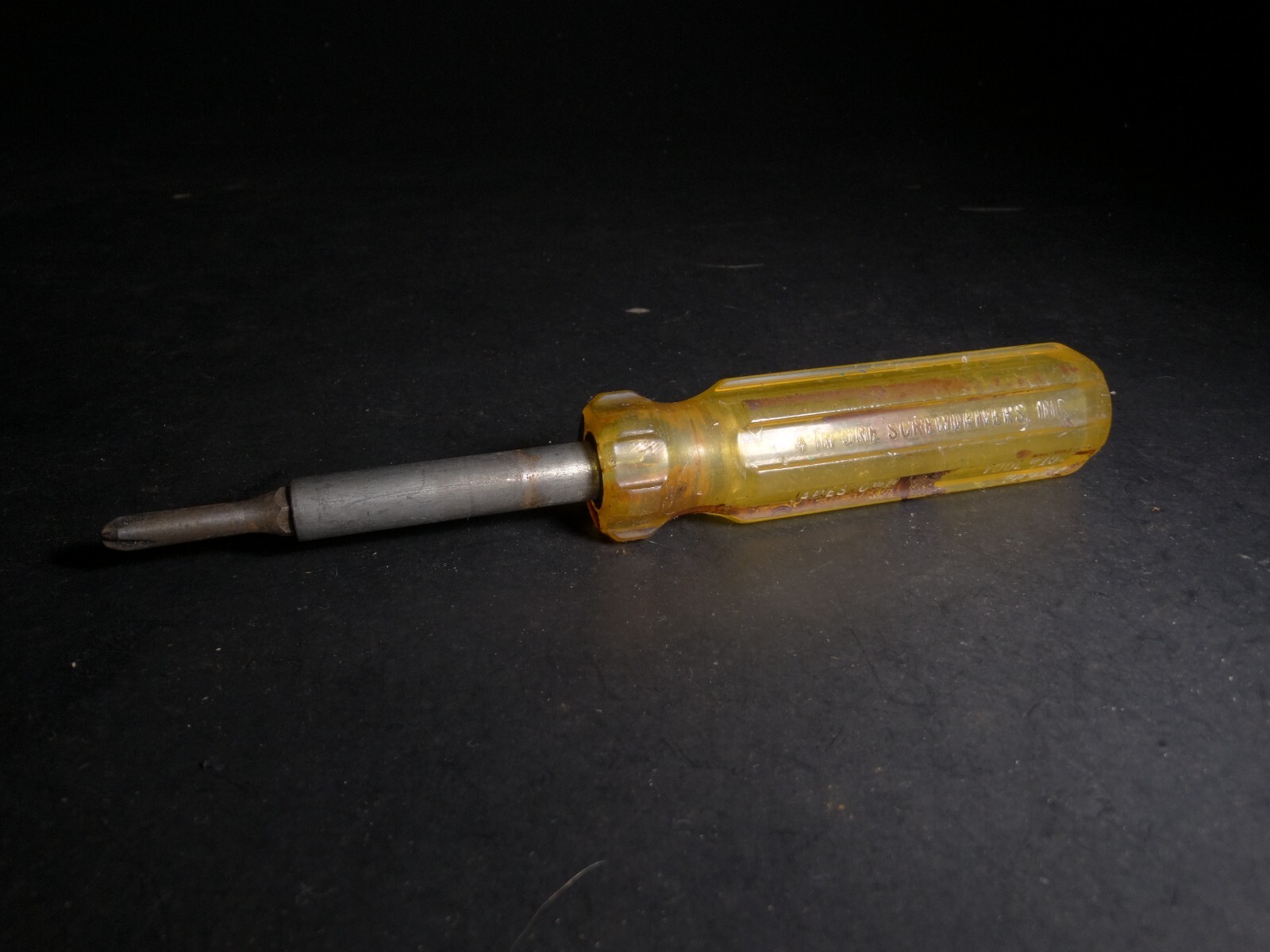 (K) VINTAGE JAMESTOWN NY 4 IN 1 SCREWDRIVER – Yellow Acetate – MADE IN USA