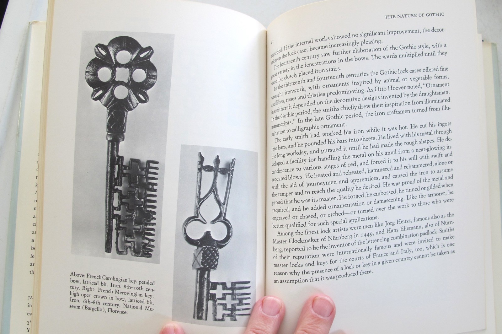LOCKS AND KEYS – Louis Zara – Collectors’ Blue BOOK – HARDCOVER Book 1969