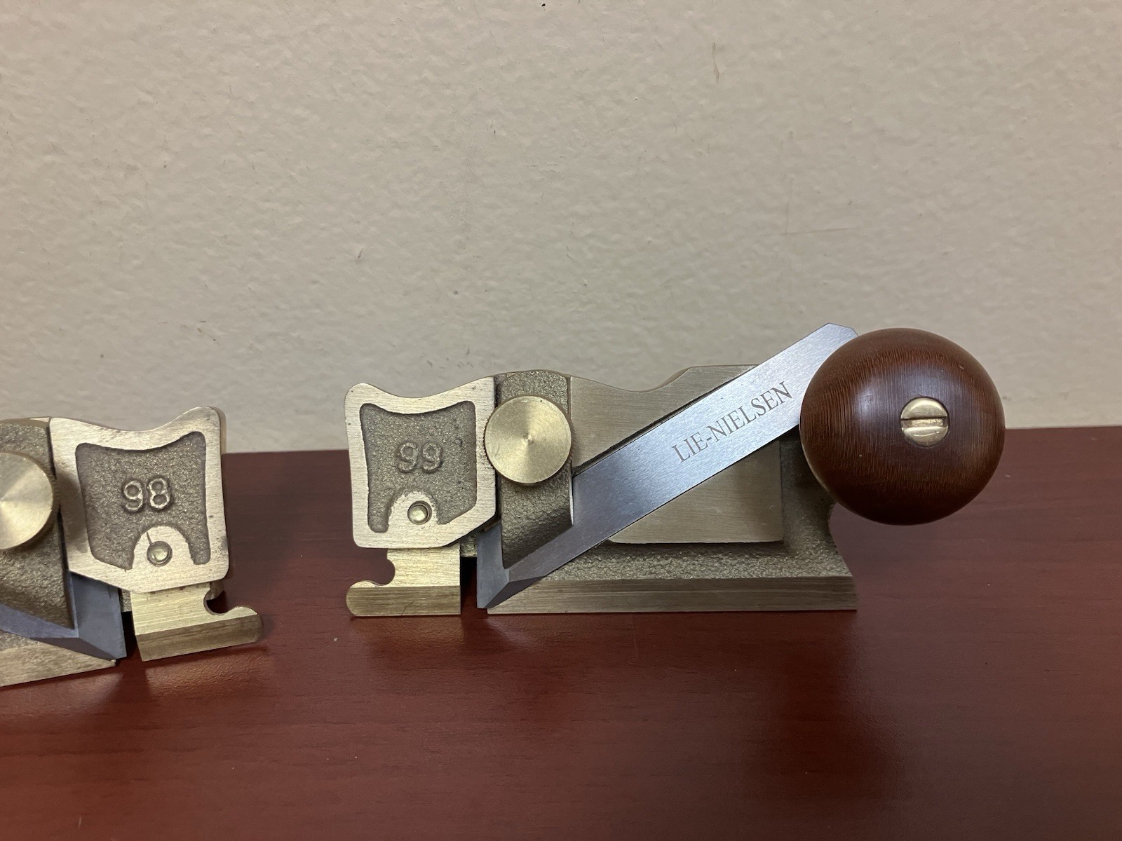 Lie Nielsen Bronze Side Rabbet Planes w/ Depth Stop No. 98 And 99. Excellent