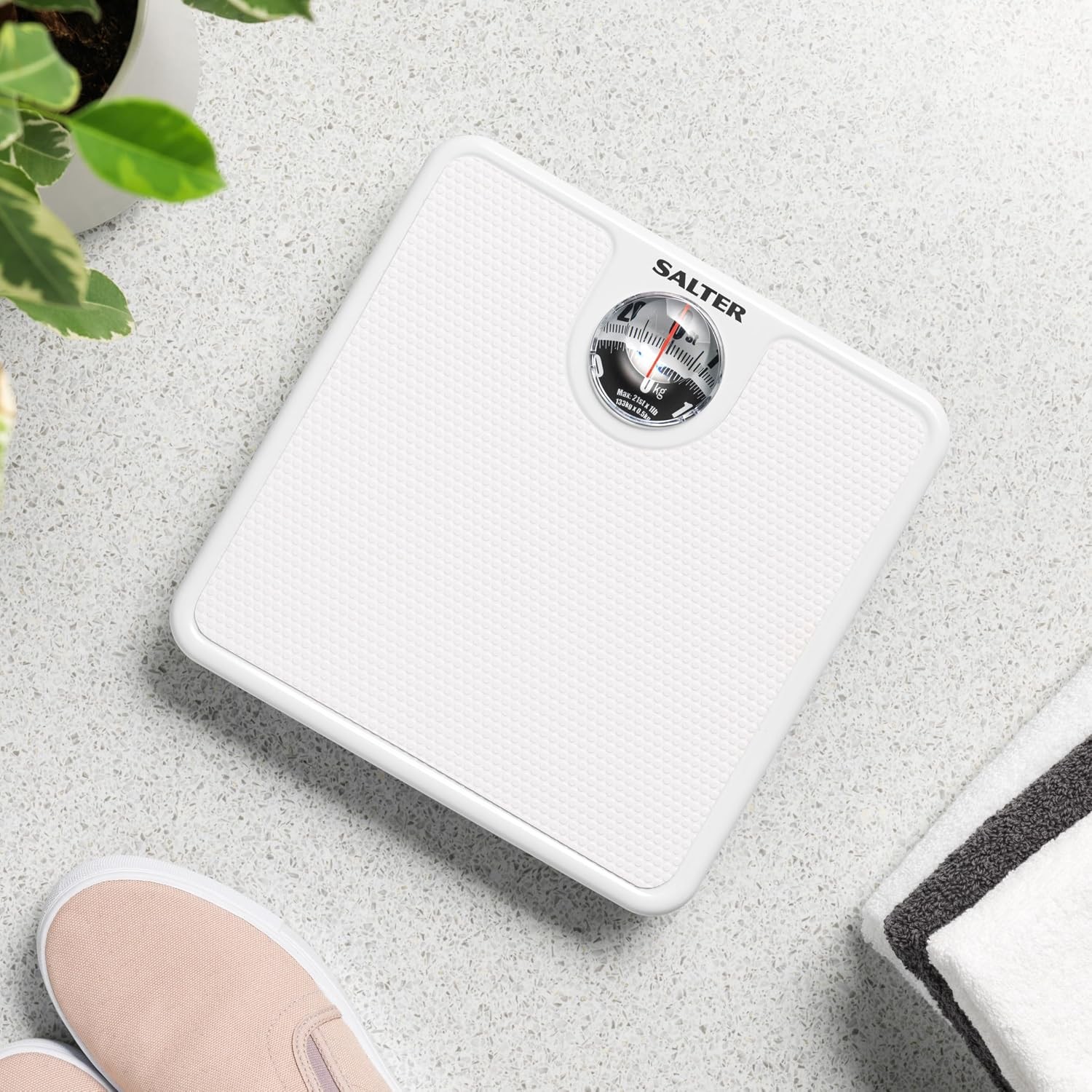 Mechanical Bathroom Scale Classic Analogue Easy Read Display White