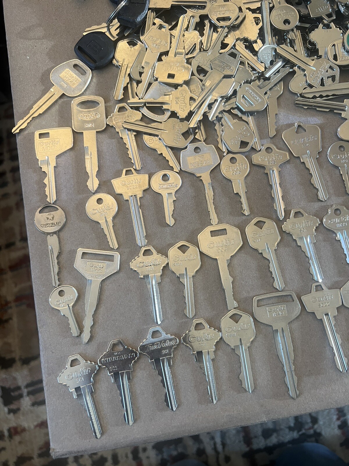 VINTAGE Car Keys Cars Curtis Lot 550