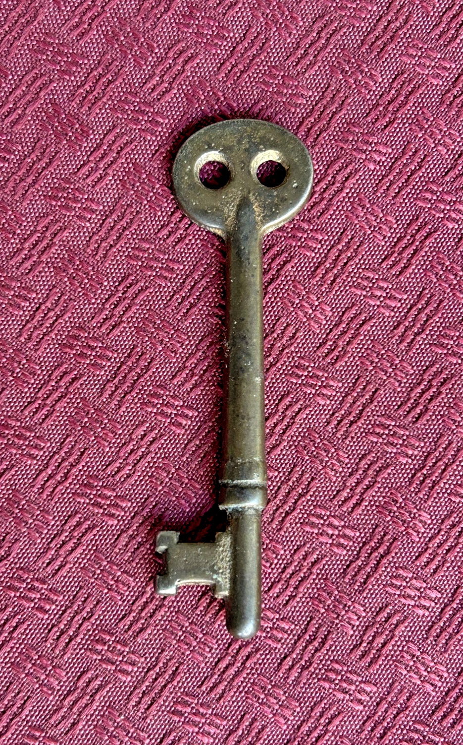 Lot of 4 (Skeleton Keys ) ?? Yale &Town Steel x 2 + 2 Other ones
