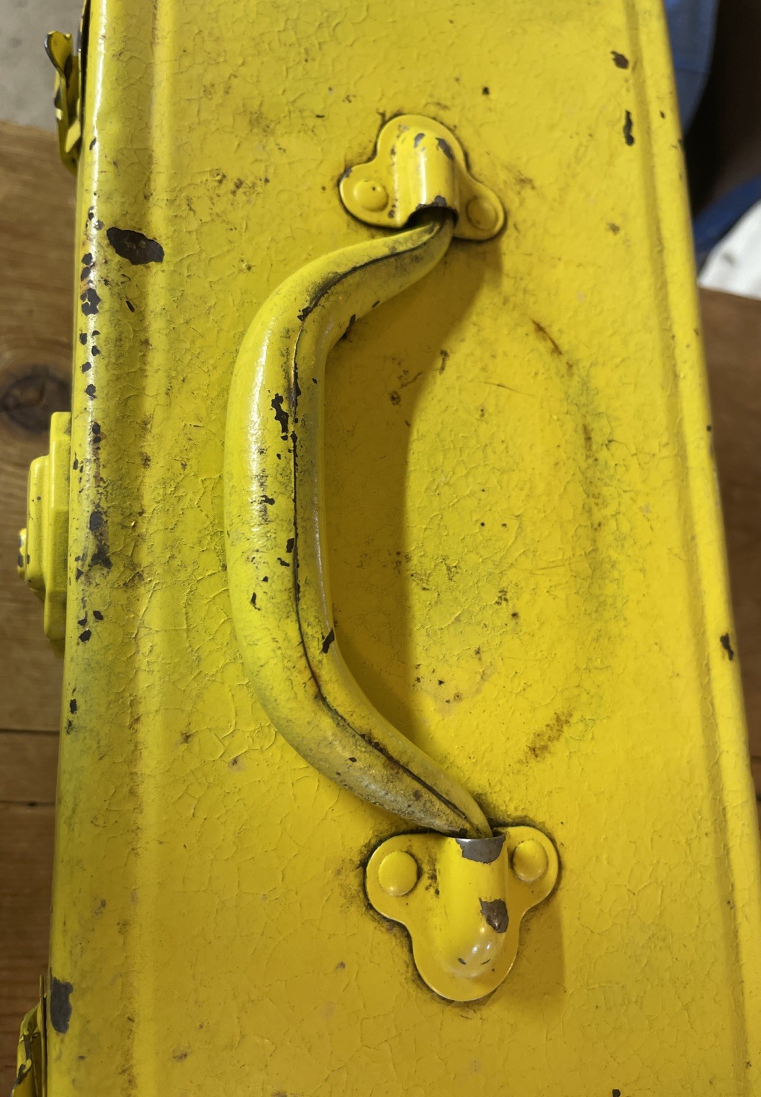 Vintage 1940’S S-K Yellow Metal Tool Tackle Box W/ Cantilever Tray Chippy Heavy