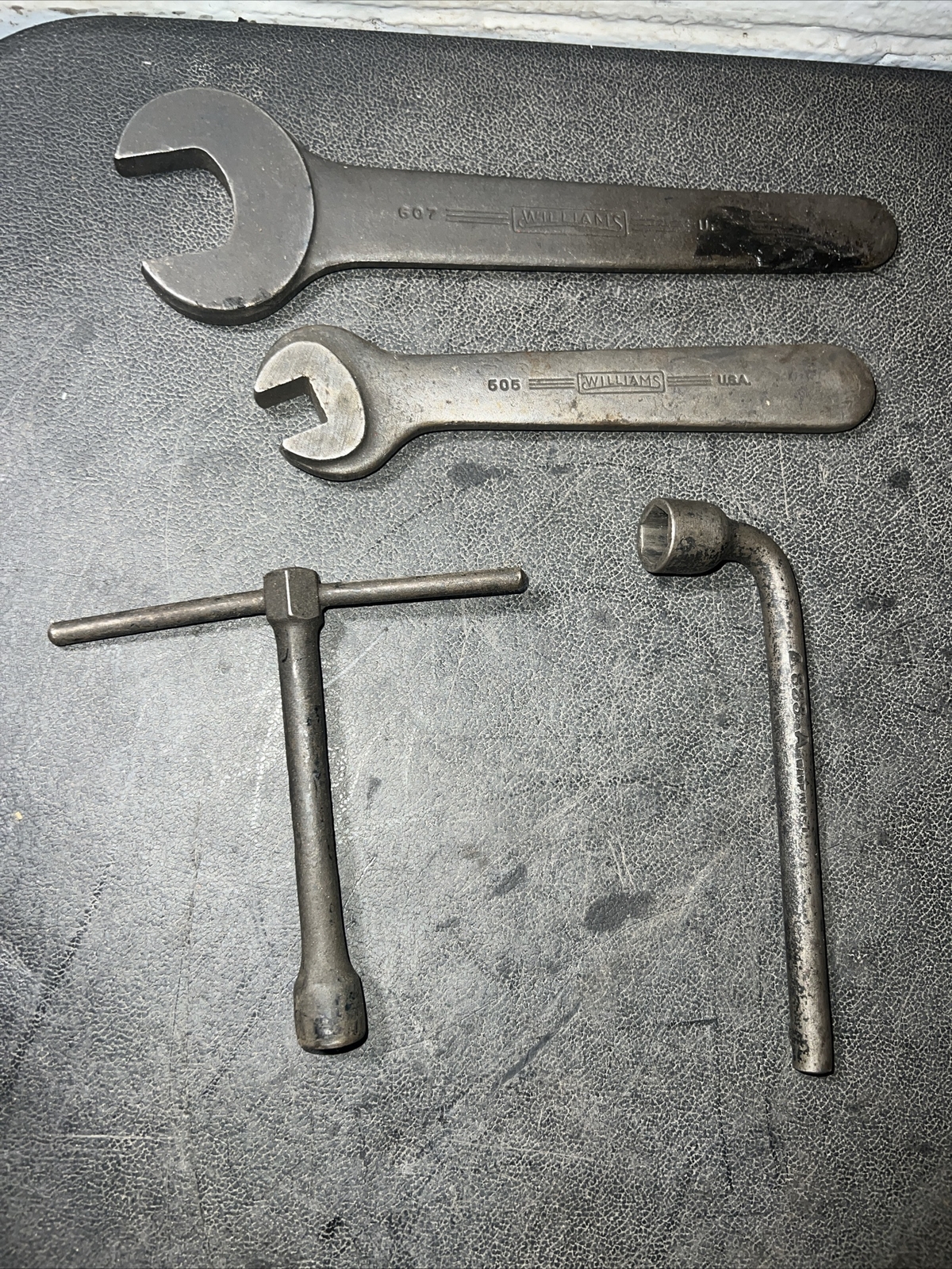 LOT OF 2 WILLIAMS WRENCHES 505 & 607, 1/2” & 11/16”, & 2 Misc Tools