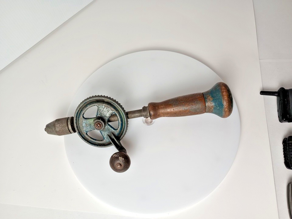 Vintage / Old Eggbeater Hand Drill Manual Hand Crank Wood Handle Steel Chuck