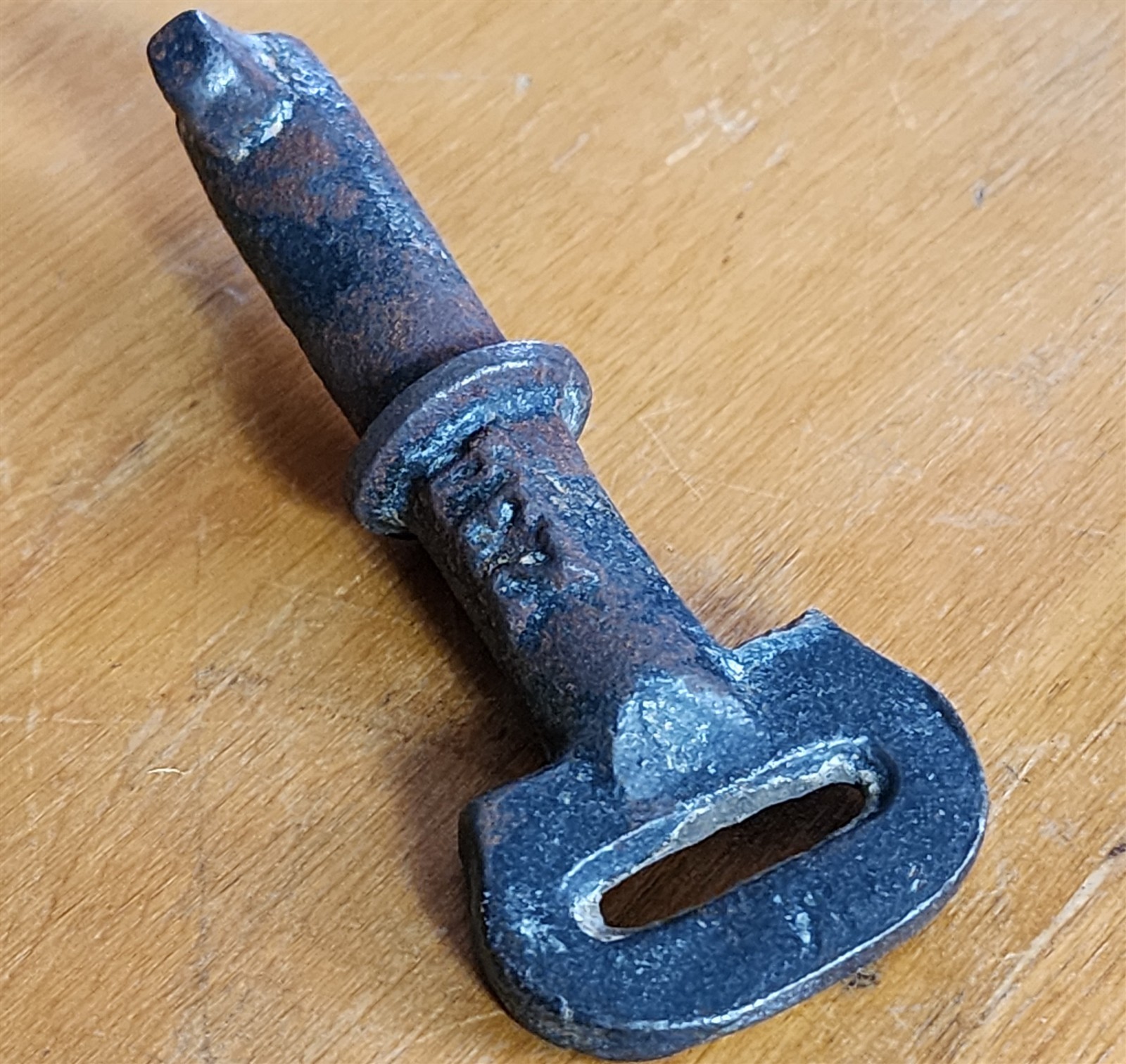 ANTIQUE 234 CAST IRON SOLID BARREL BOW HANDLED KEY TRUNK DOOR CELL NUMBERED 4.5″