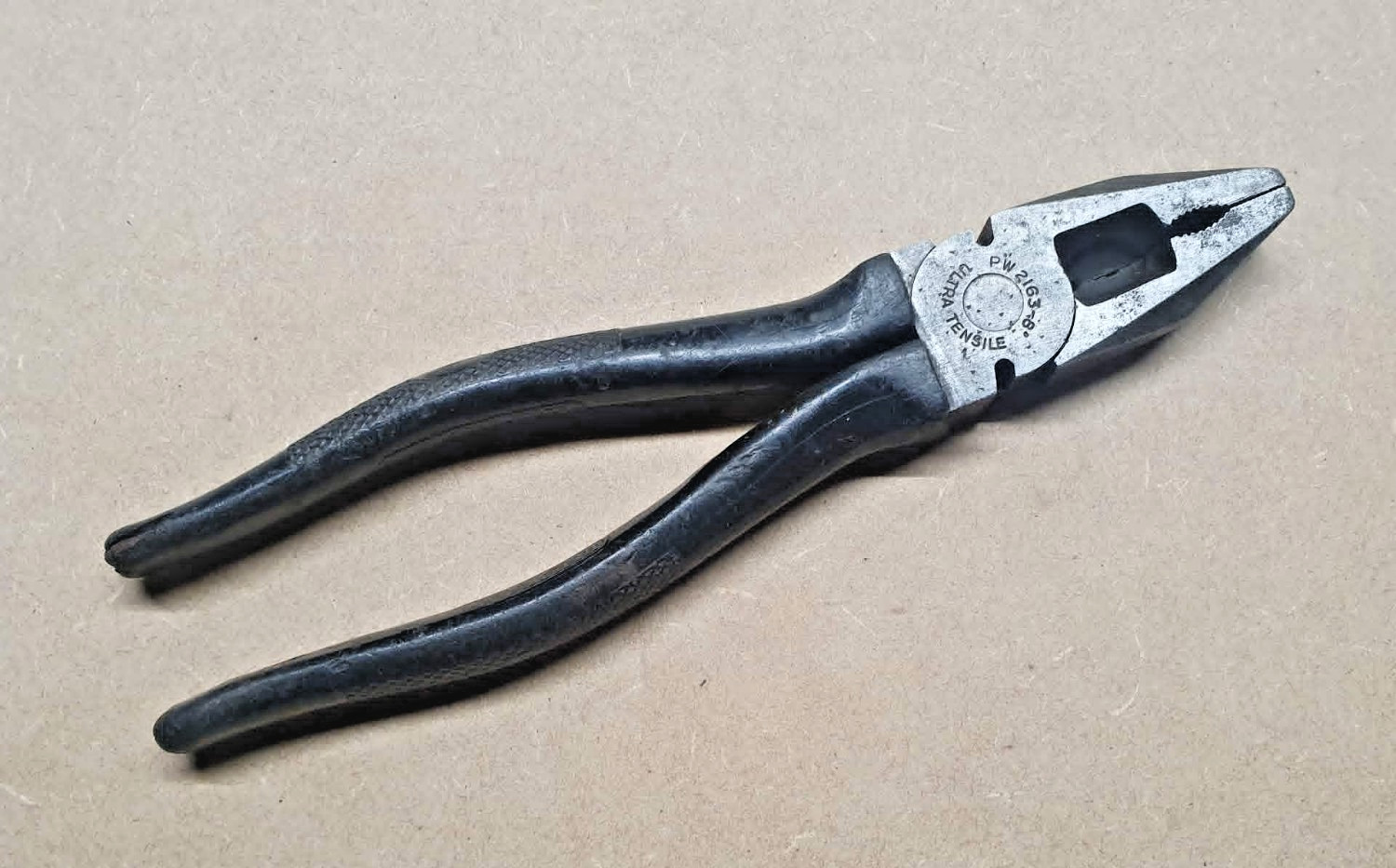 Vintage Elliot Lucas 8″ Pliers PW2163 Old Hand Tools Engineer Mechanics Tool
