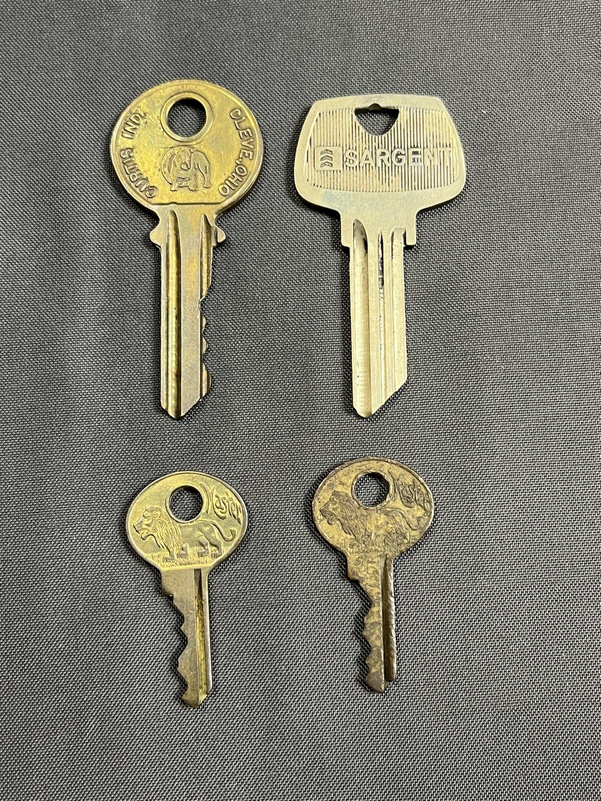 Vintage Key Lot Master Lock Lion Bull Dog Sargent