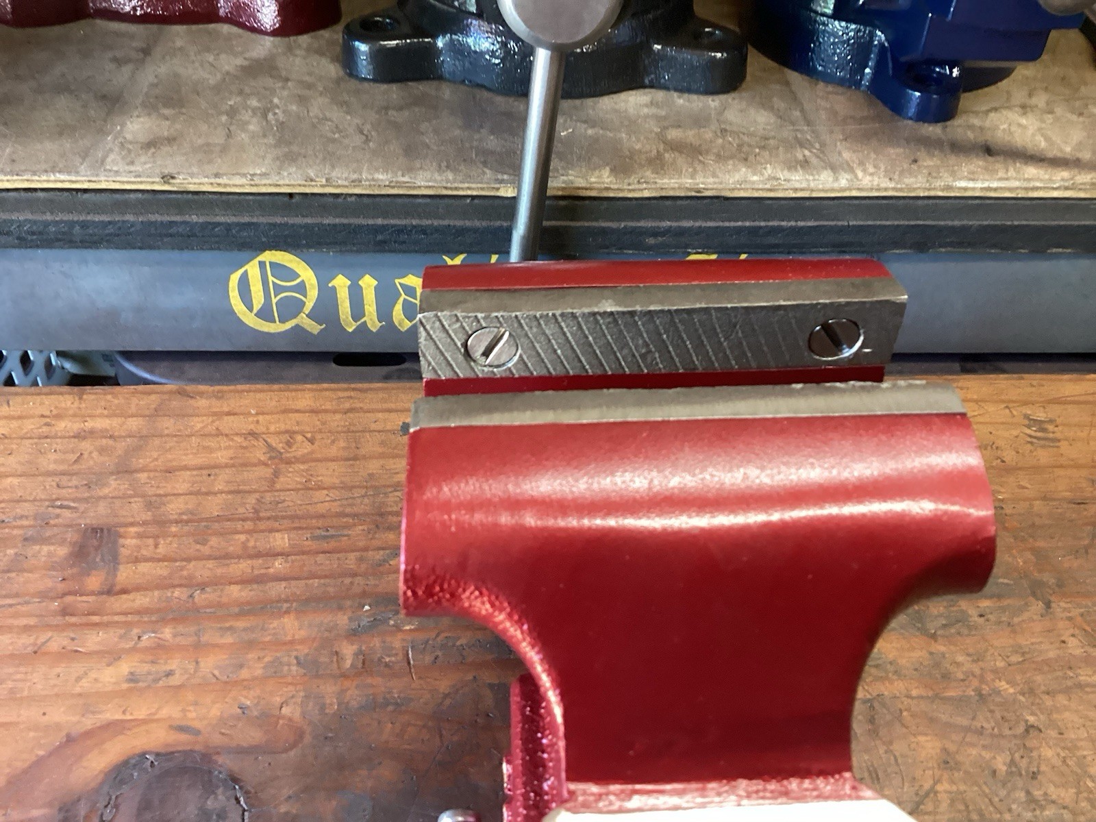 RESTORED VINTAGE COLUMBIAN D43 1/2 BENCH VISE 3 1/2 In JAWS 17 Lb USA