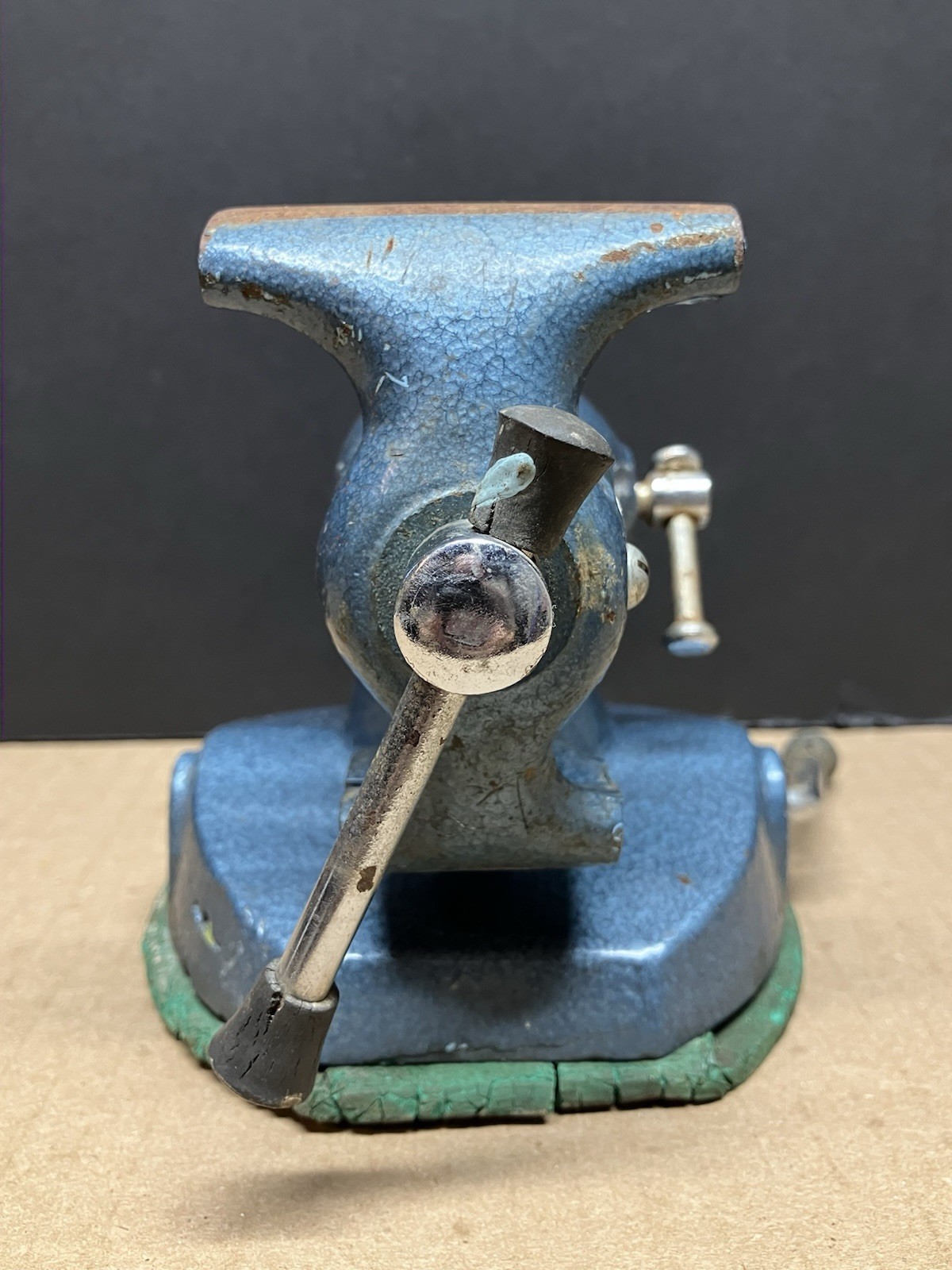 Oxwall Cast Iron Double Jaw Swivel/Vacuum Base Mini Bench Vise Hobby Jewelry
