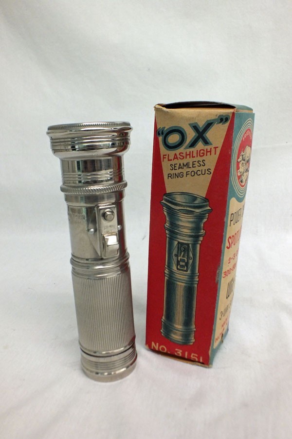 Vintage Ox 3151 Extensible Battery Flashlight Torch D Cell with Box Beautiful