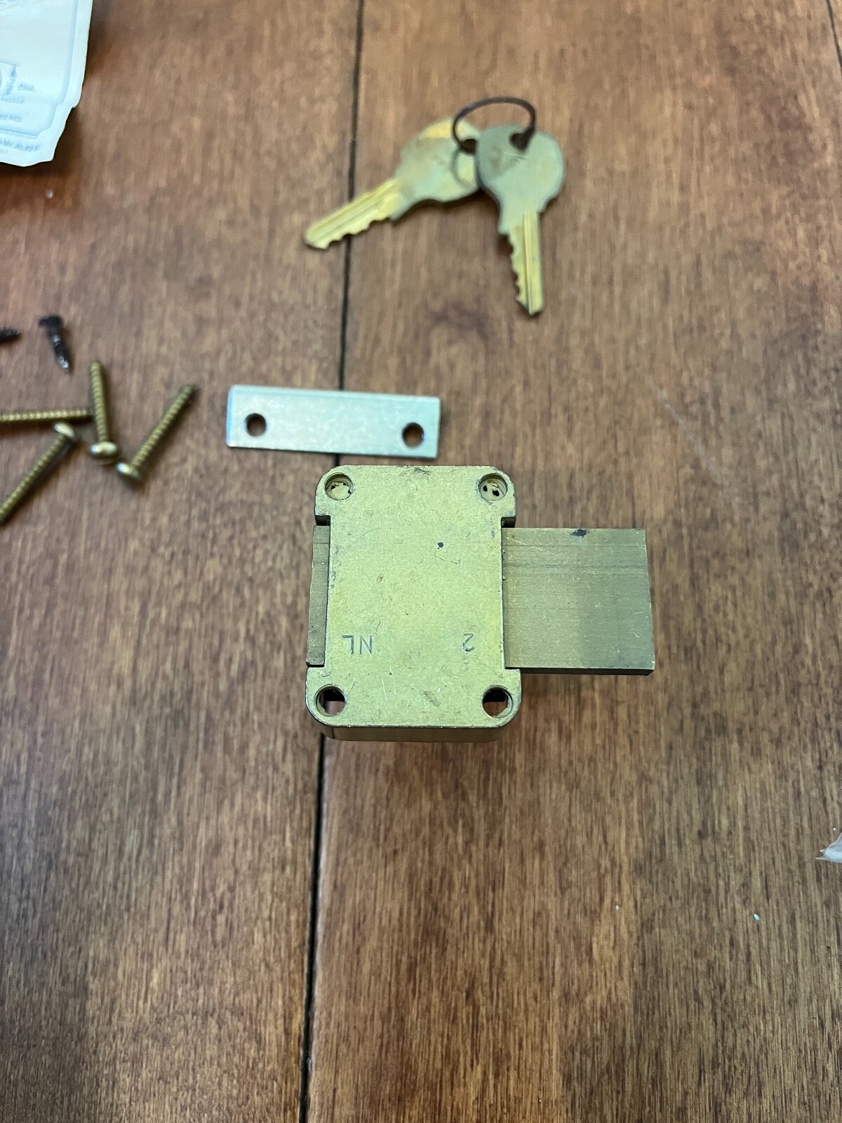 NATIONAL LOCK,4 PIN TUMBLER SURFACE MOUNT DEADBOLT DOOR/CABINET LOCK W KEYS,VTG