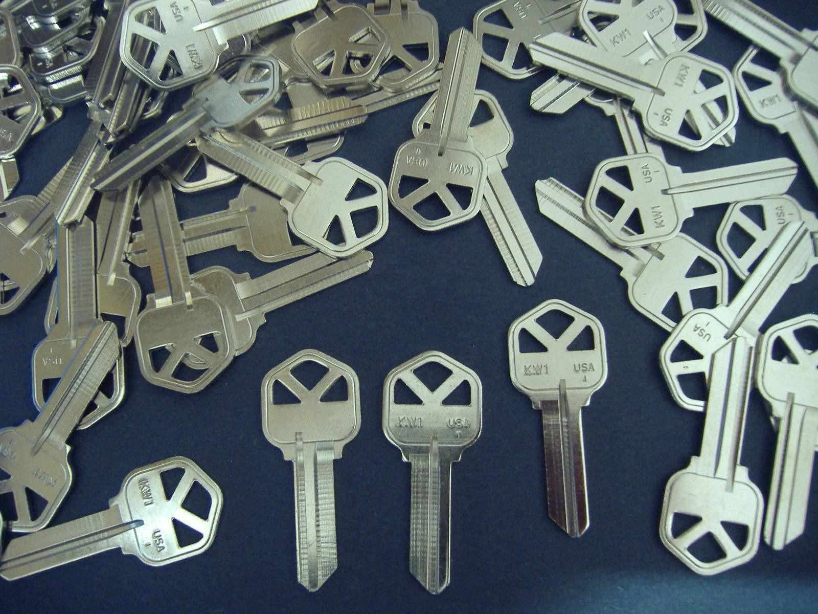MADE IN USA FIFTY NICKEL CHROME PLATED LOCKSMITH KW1 KEY BLANKS