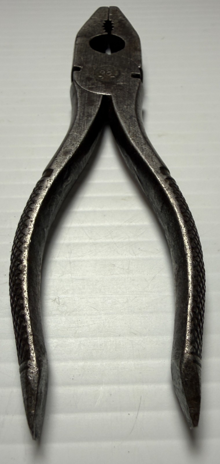 Vintage Unbranded Lineman’s Pliers Decorative Screwdriver Handles 6-1/4″ Long