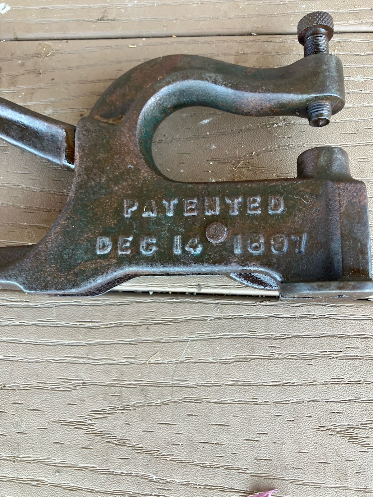 Vintage Sheehan MFG cast iron rivet leather punch