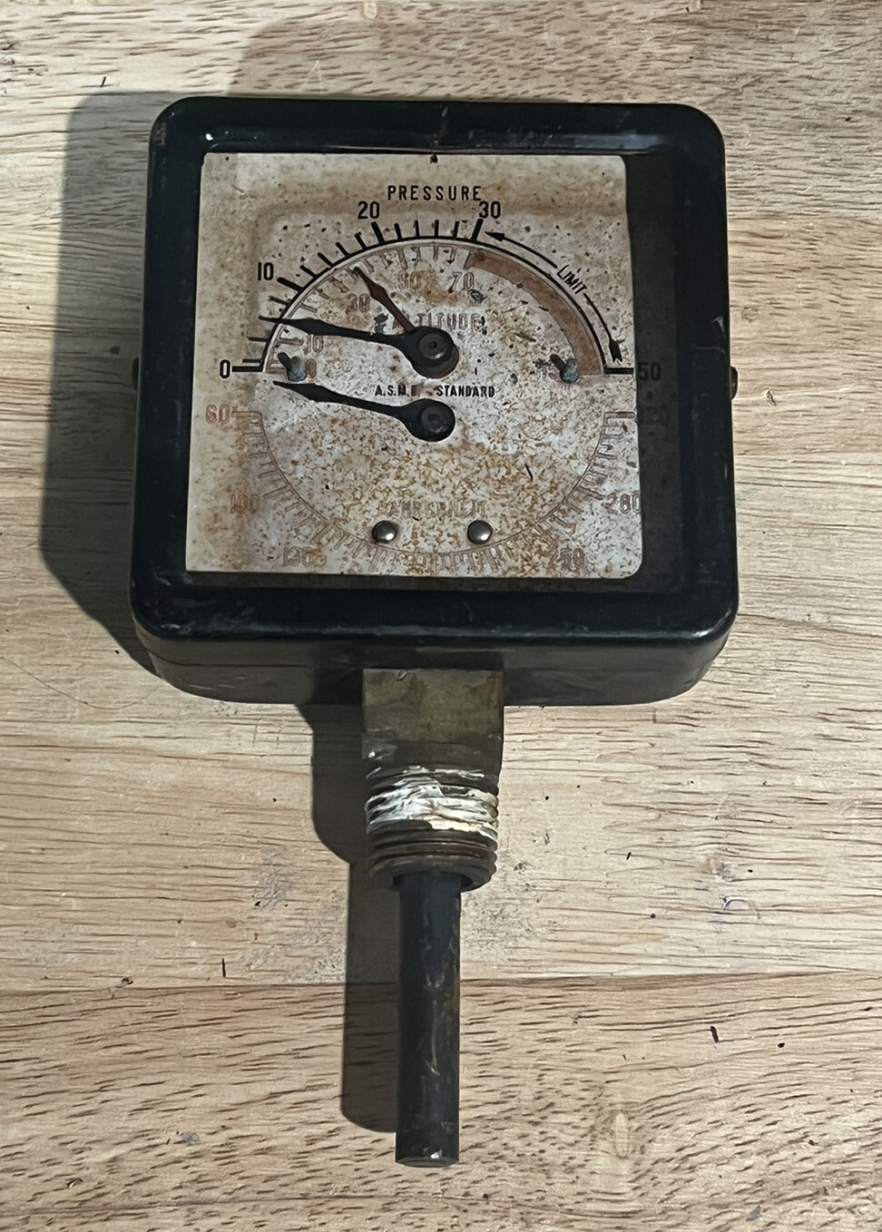 Antique Jas P MARSH Corp PRESSURE GAUGE 0-50 ALTITUDE 0-115 TEMP 60-320 FORPARTS