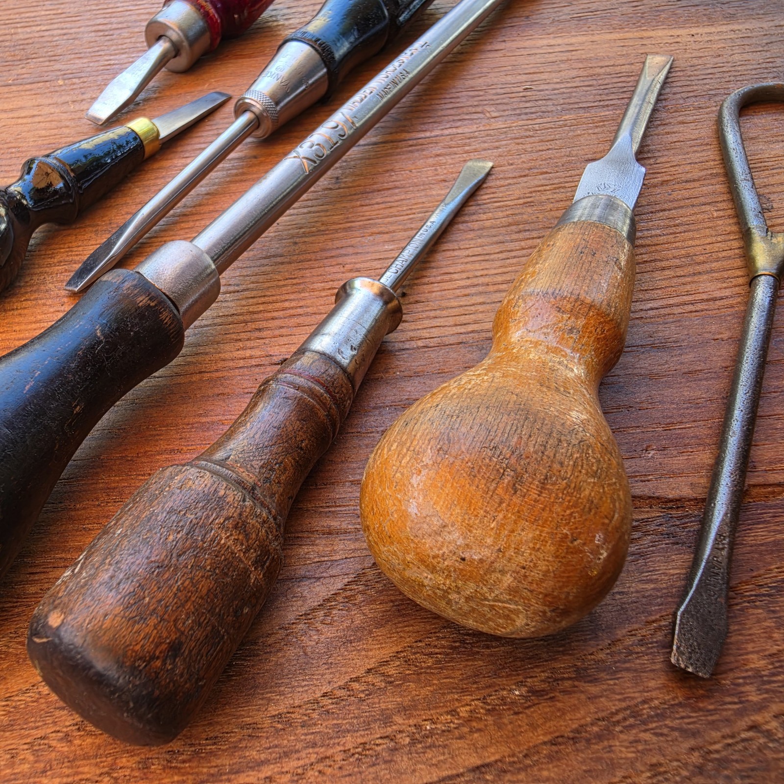 Antique Wooden Handle Screwdrivers Lot Sheffield Champion Walden Yankee Clean