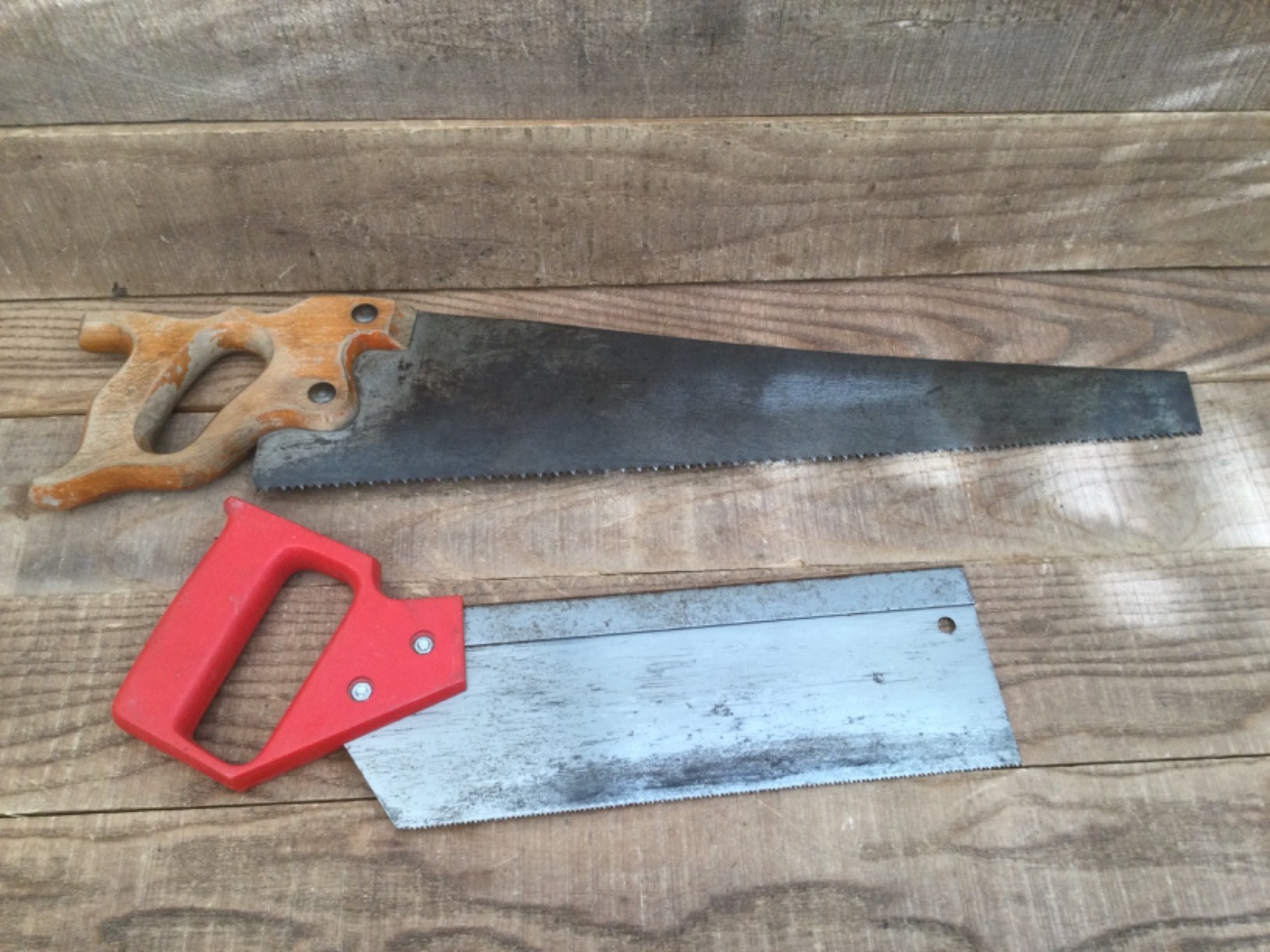 Four Vintage & Contemporary Carpentry Saws Inc Sandvik Tenon Saw & 17” Panel Saw