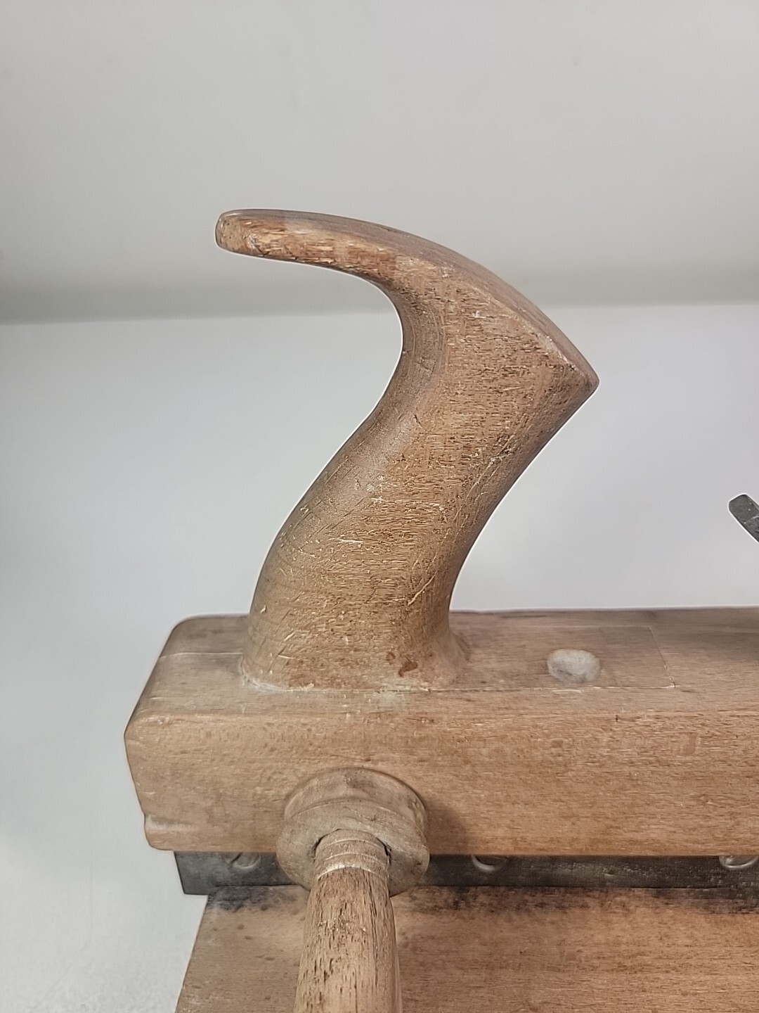 VINTAGE WOODEN WOOD PLANE PLOW PLOUGH PLATED BOTTOM & FENCE 13″ W.H. HOFFMAN