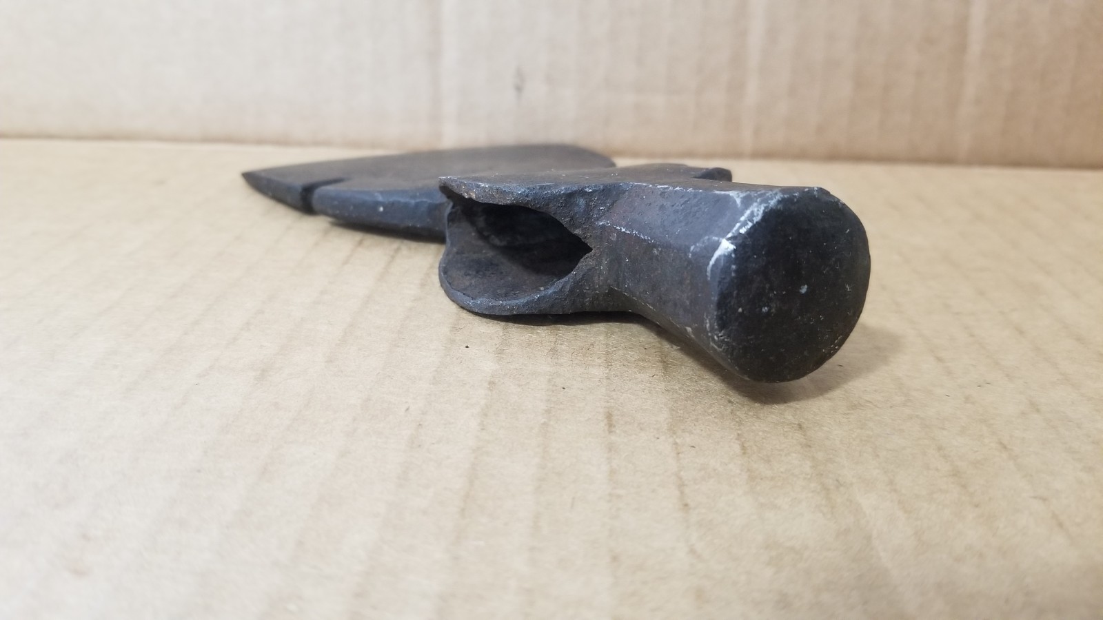 Vintage Hatchet Axe Nail Puller Hammer Head Weight 15.8 oz VGC