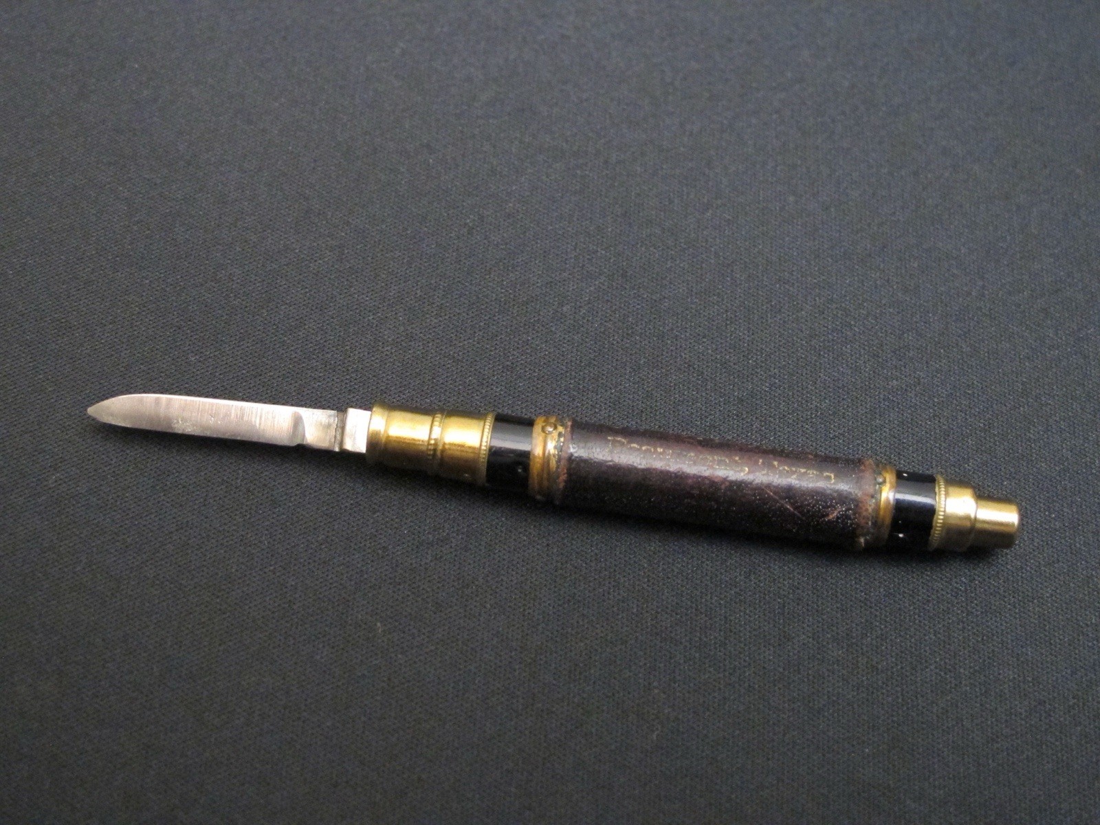 1883 “EAGLE PENCIL CO.” Gravity Pencil sharpener Packet Knife Antique Rare Tool