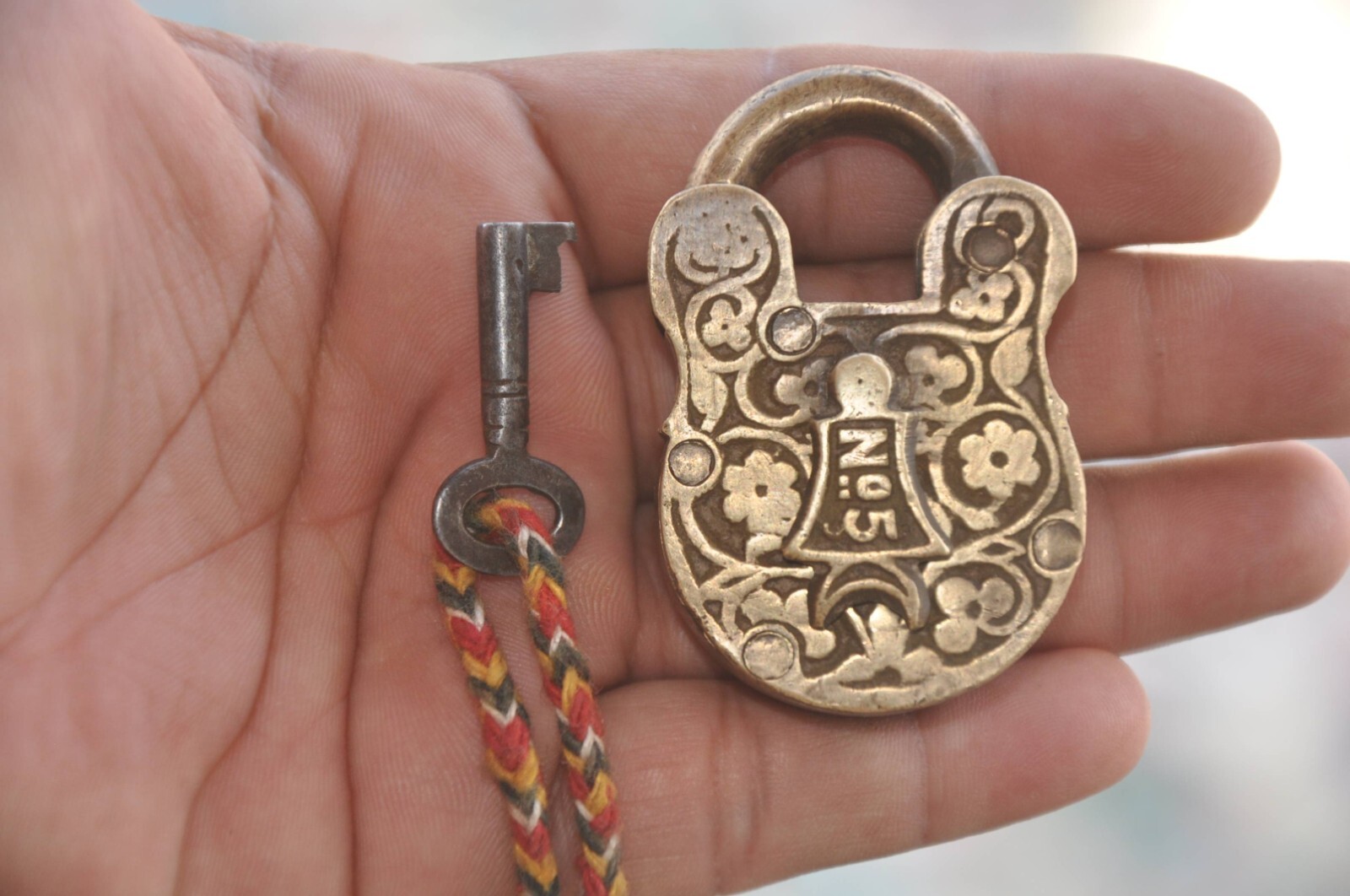 Vintage Brass Unique Flower Engraved Handcrafted Padlock,Collectible