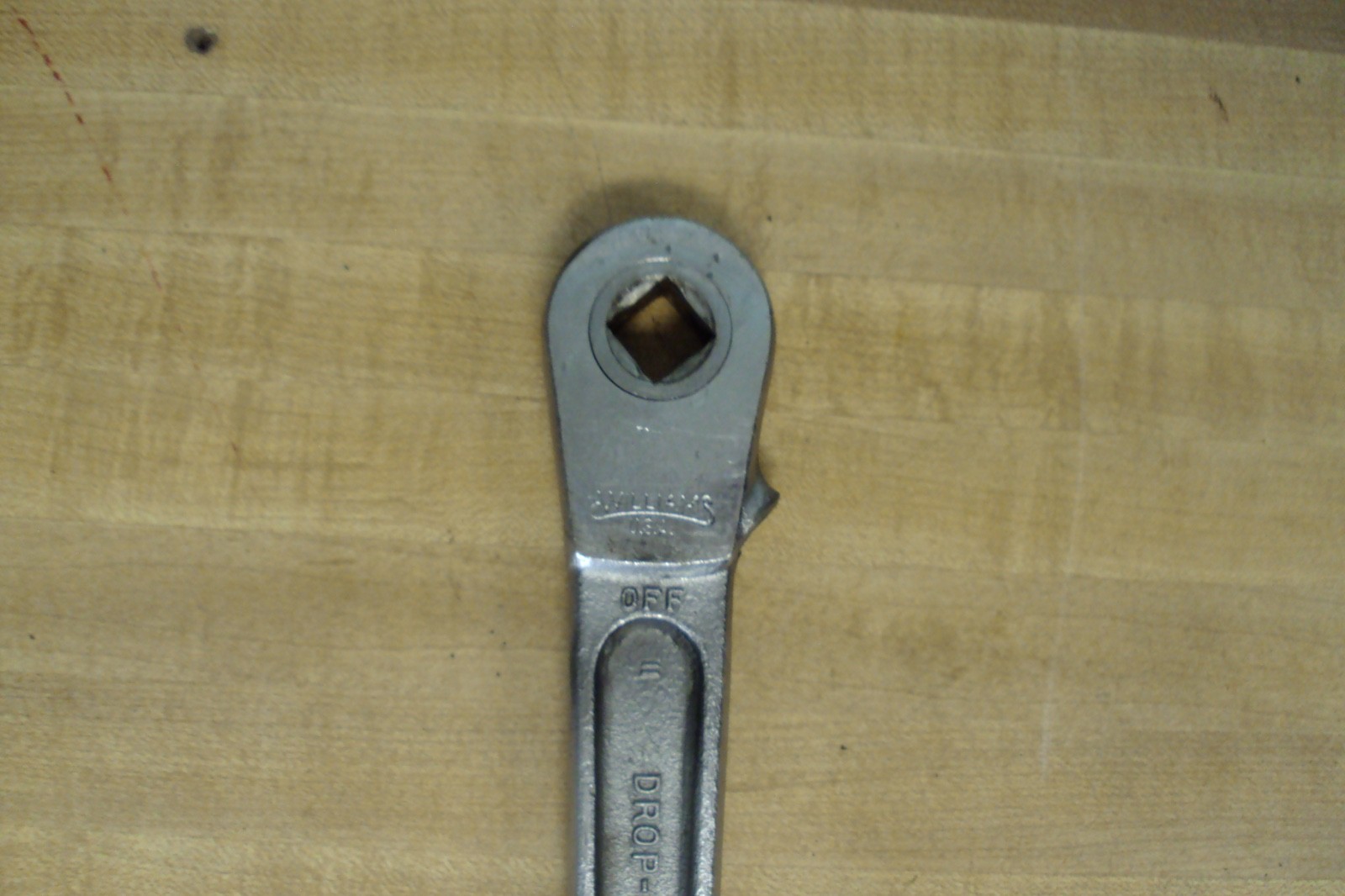 WILLIAMS S-50A RATCHET FEMALE PASS THRU 1/2″ DRIVE Bin 481