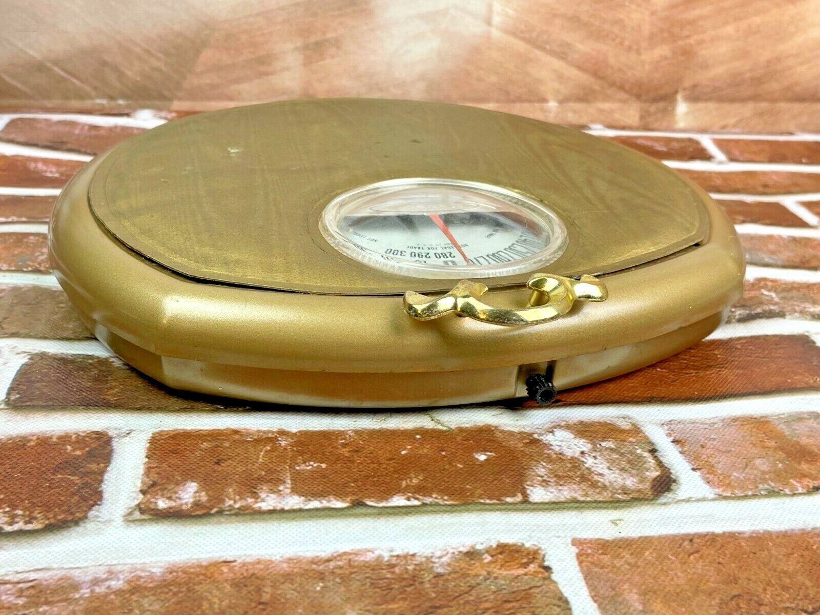 Hanson 300lb Capacity Metal Gold Bathroom Weight Scale Vintage