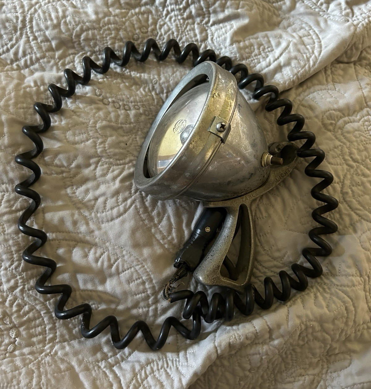 U.S. Army Vintage Handheld Spotlight Flashlight w/ Coiled Cord