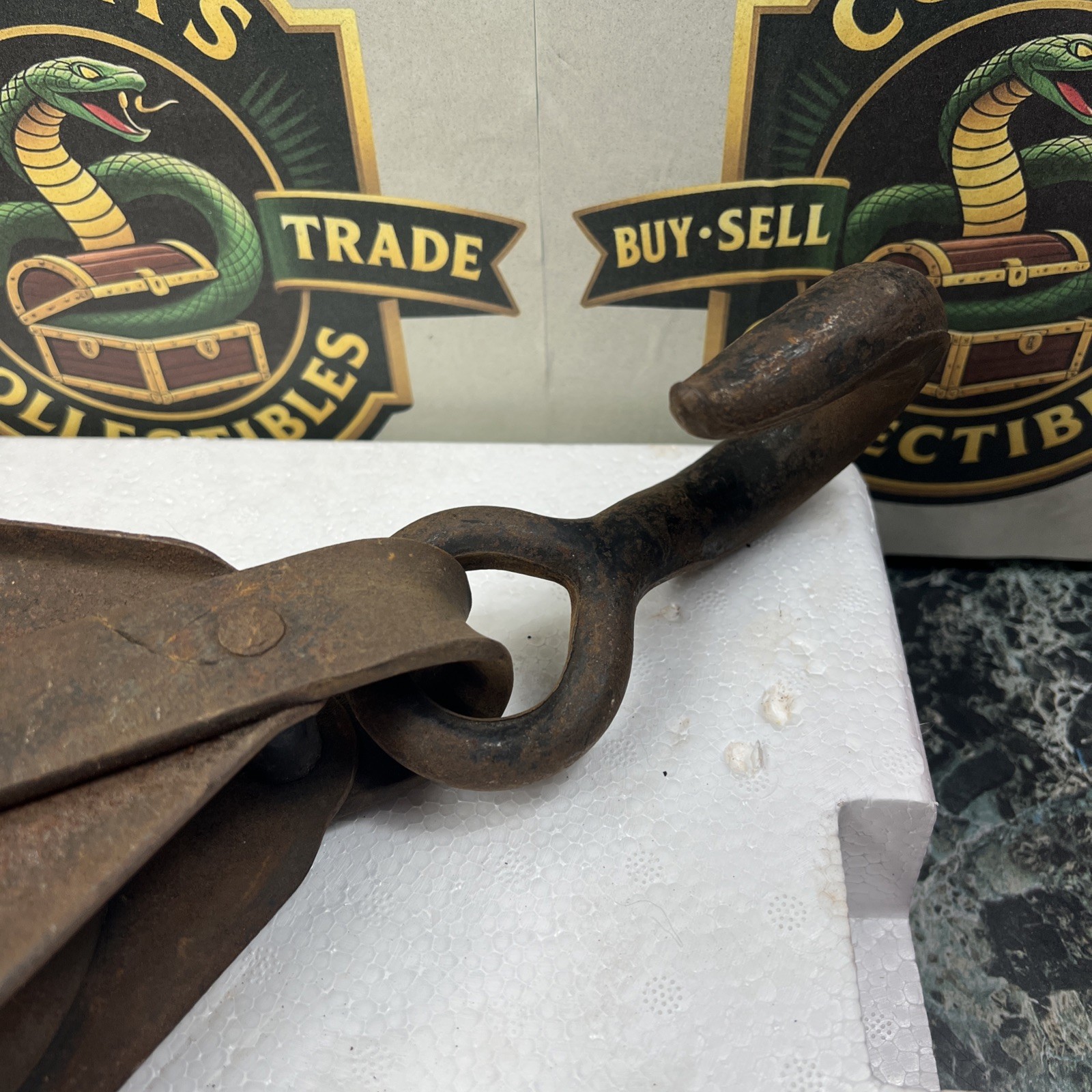 Vintage Old Pulley Tool Iron Hook Steel Farm Industrial Home Decor Barn Garage E
