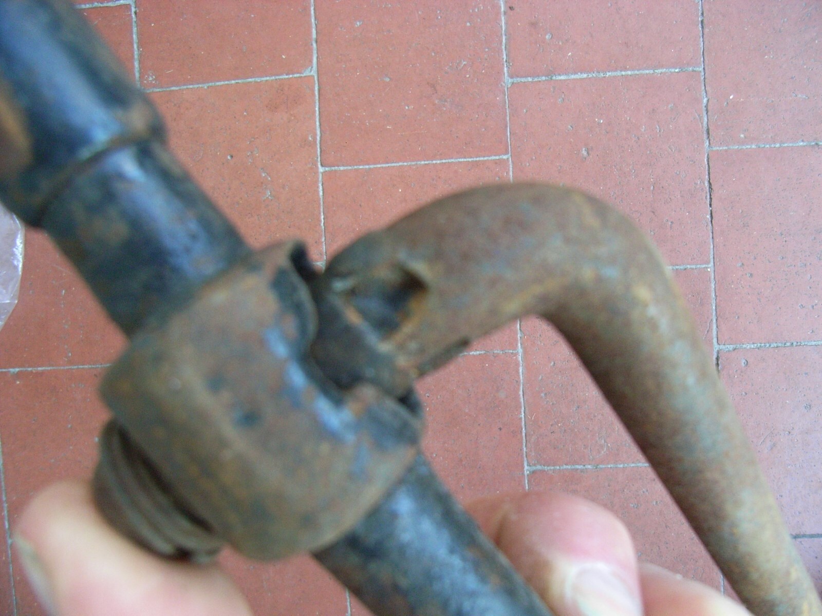 Classic car wheel brace (L)