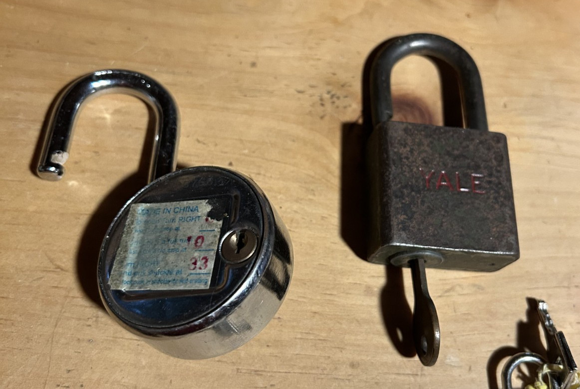 Lot of Vintage Yale padlock, combo lock, vintage brass padlock and misc keys