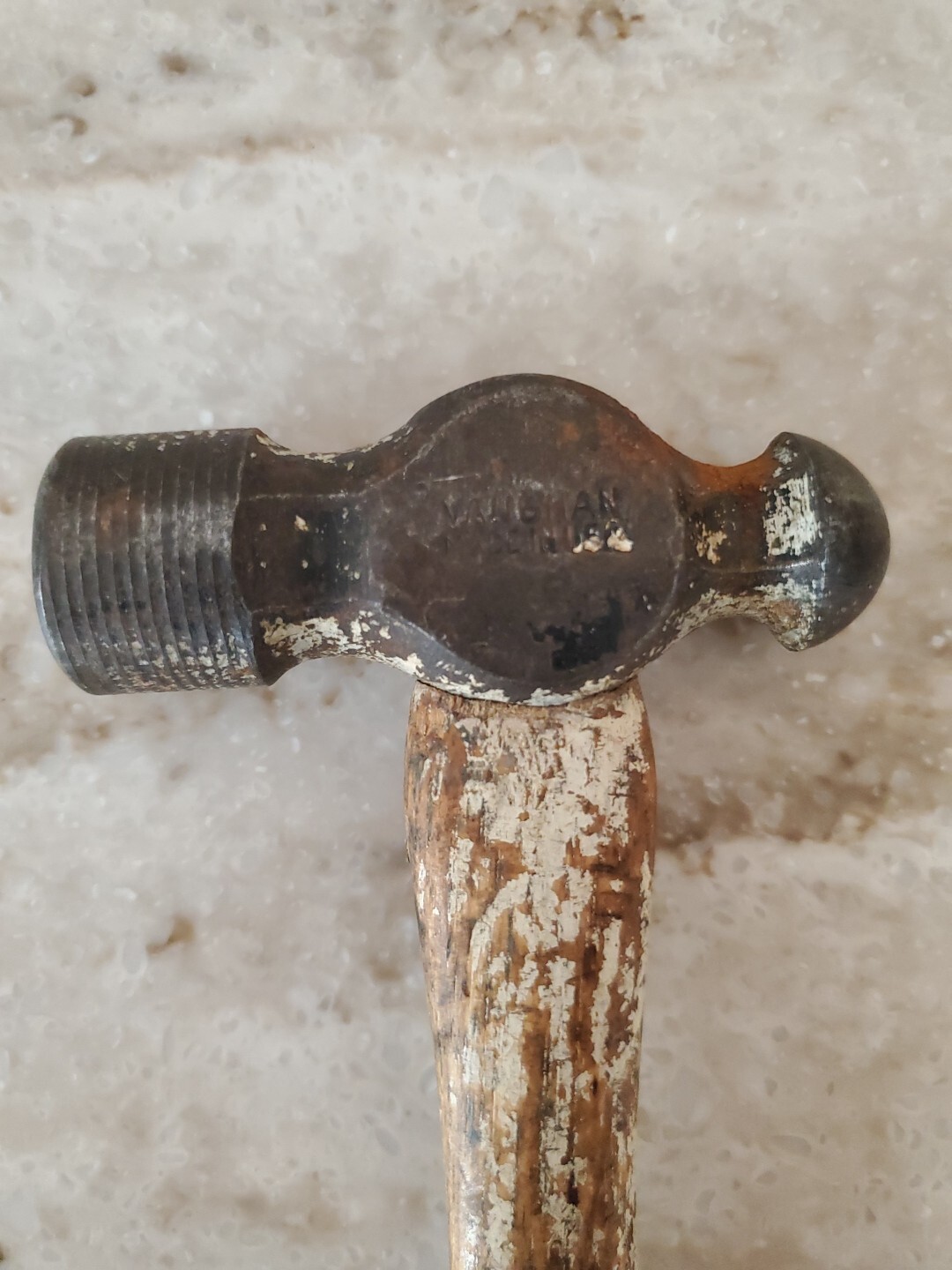 Vintage VAUGHN MADE IN USA TOOLS 8 Oz. head ball peen hammer 12″ Long 3.25″ Head