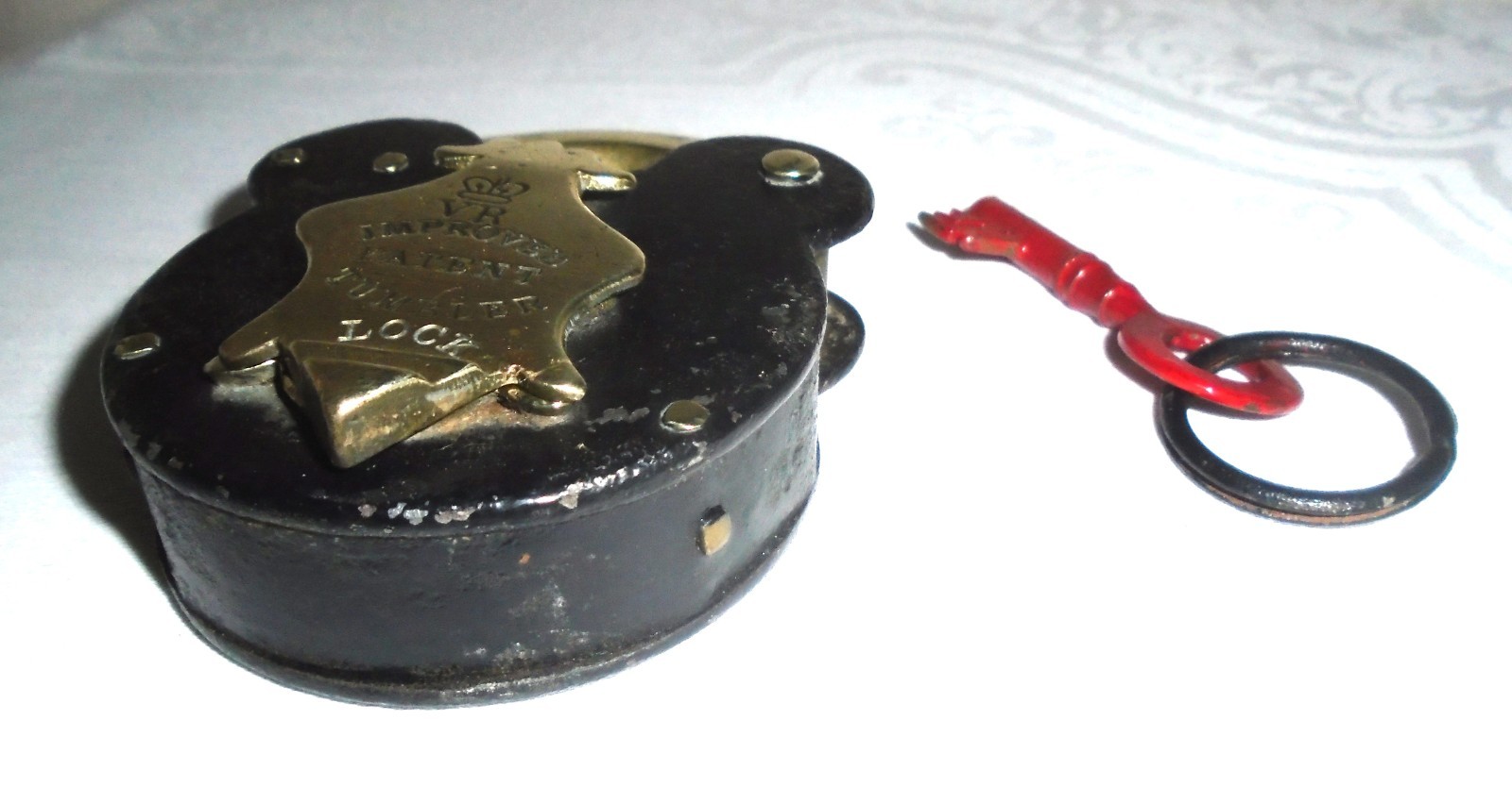 Large Vintage Heavy Duty Cast Iron & Brass Padlock ~ with locking Key