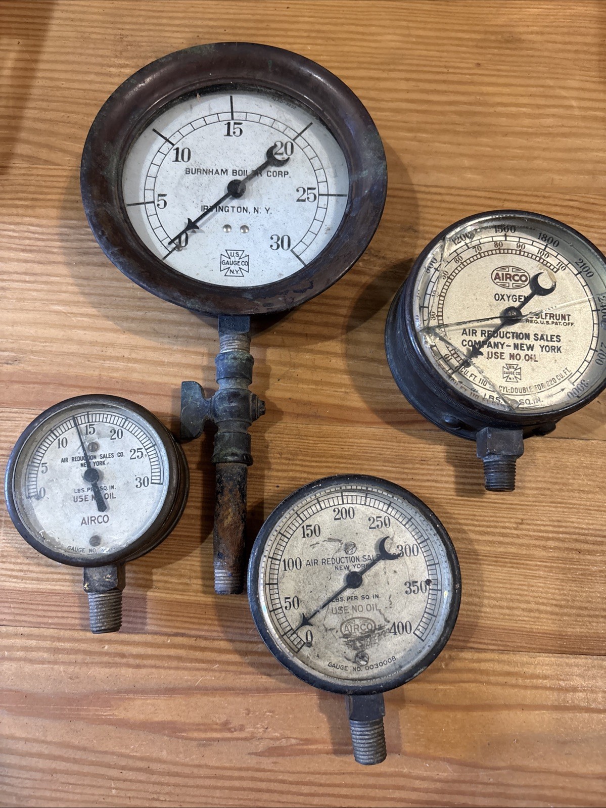 Vintage American Gauges (4)