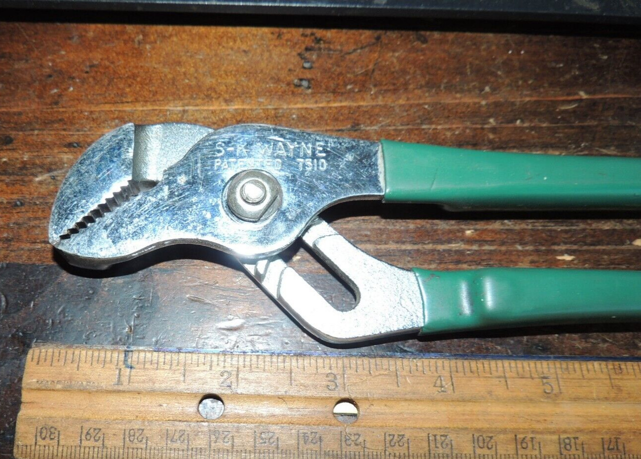 9-1/2″ S-K WAYNE 5-POSITION TONGUE & GROOVE WATER PUMP PLIERS 7510 GREEN HANDLE