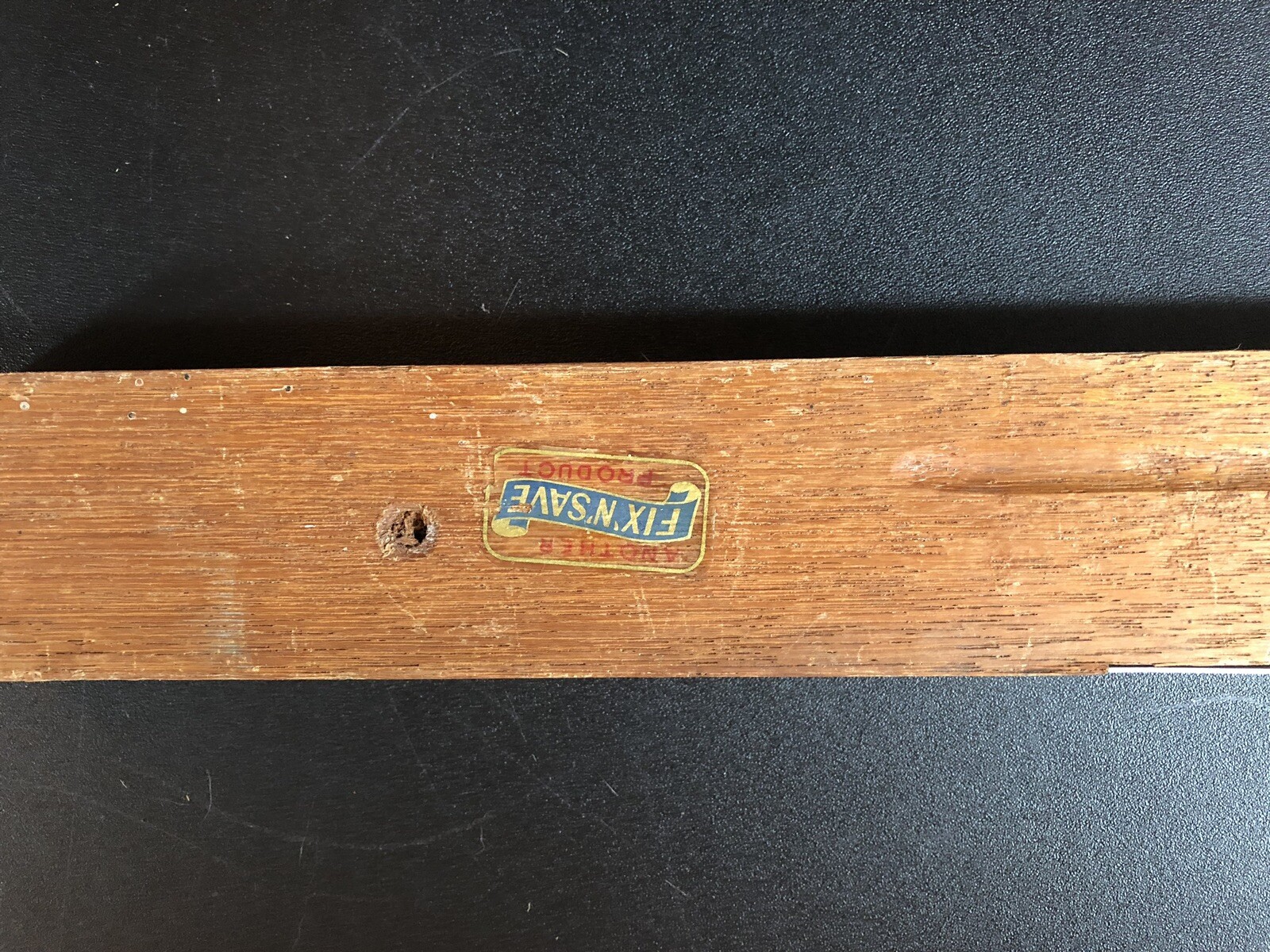 ANTIQUE FIX N SAVE 18” WOODEN LEVEL TOOL -BUBBLE GD
