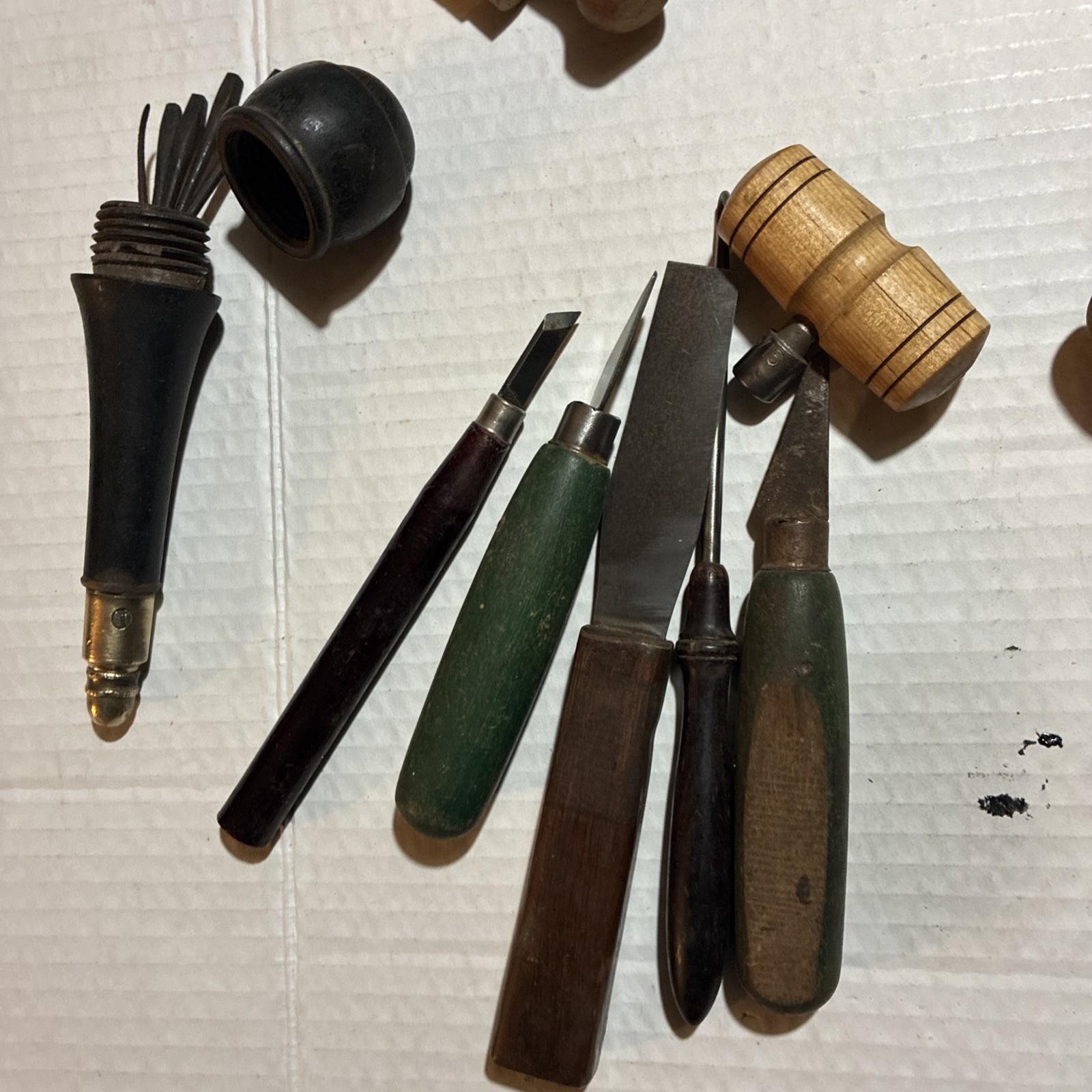 Lot of 30 Plus Vintage Wood Carving Tools And Other Tools Unbranded ￼