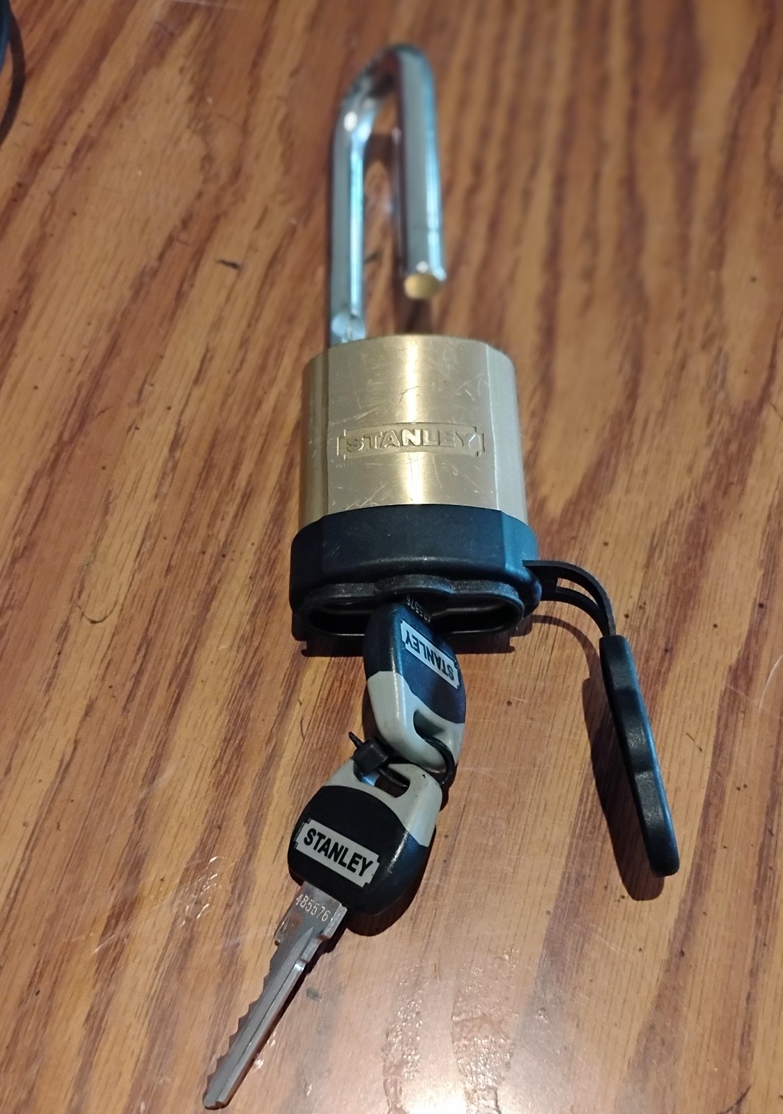 Stanley Hardware All Weather Solid Brass Padlock with Steel Shackel Keys