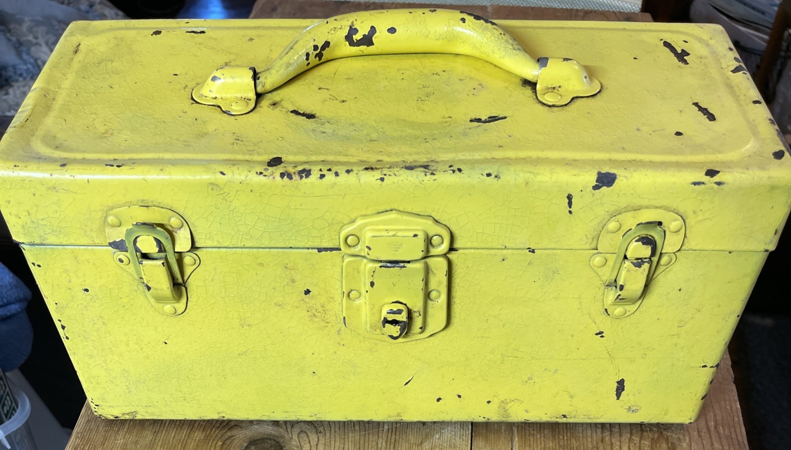Vintage 1940’S S-K Yellow Metal Tool Tackle Box W/ Cantilever Tray Chippy Heavy