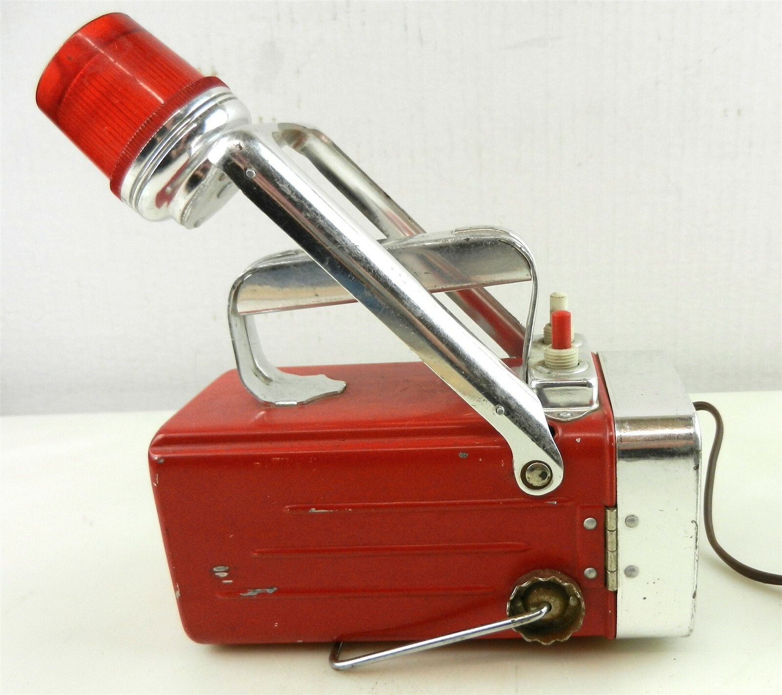 Vtg Motorist’s USALITE Beacon & Raising Flasher Adjustable Stand Red/Chrome T08