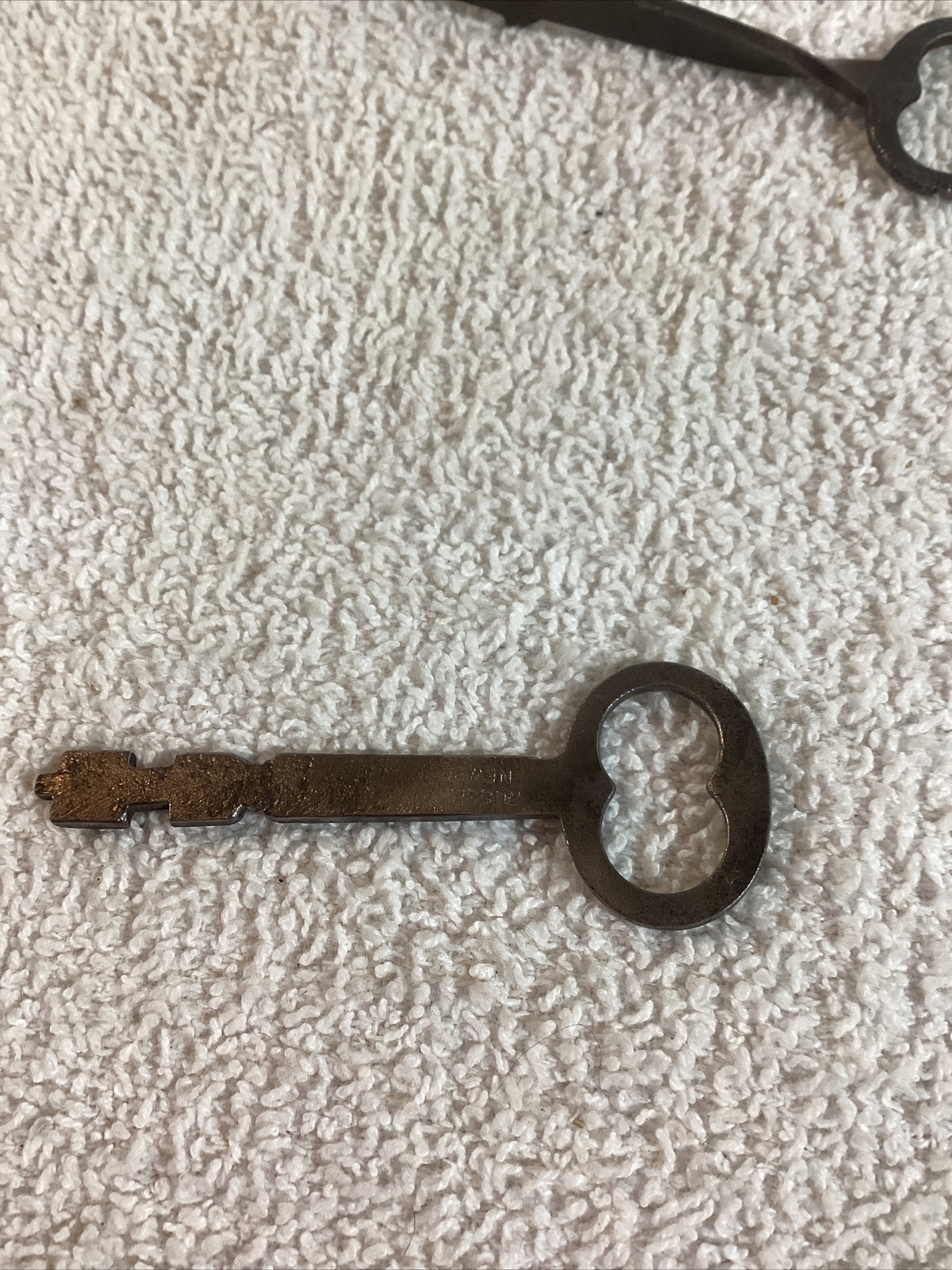 Lot of 2 Vintage Antique Steel Skeleton Key Russel & Erwin Open Bow