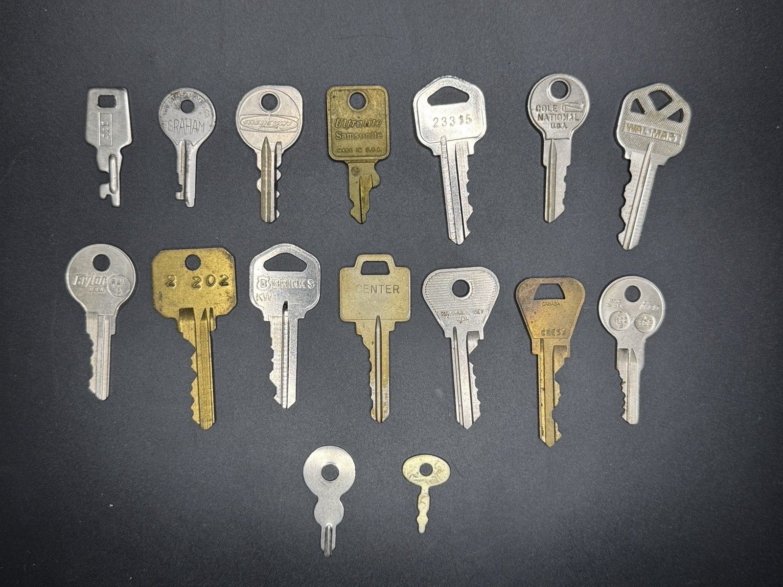 Lot Of 37 Various Antique/Vintage Keys Ford Toyota Crest Bakers Cole Kwikset