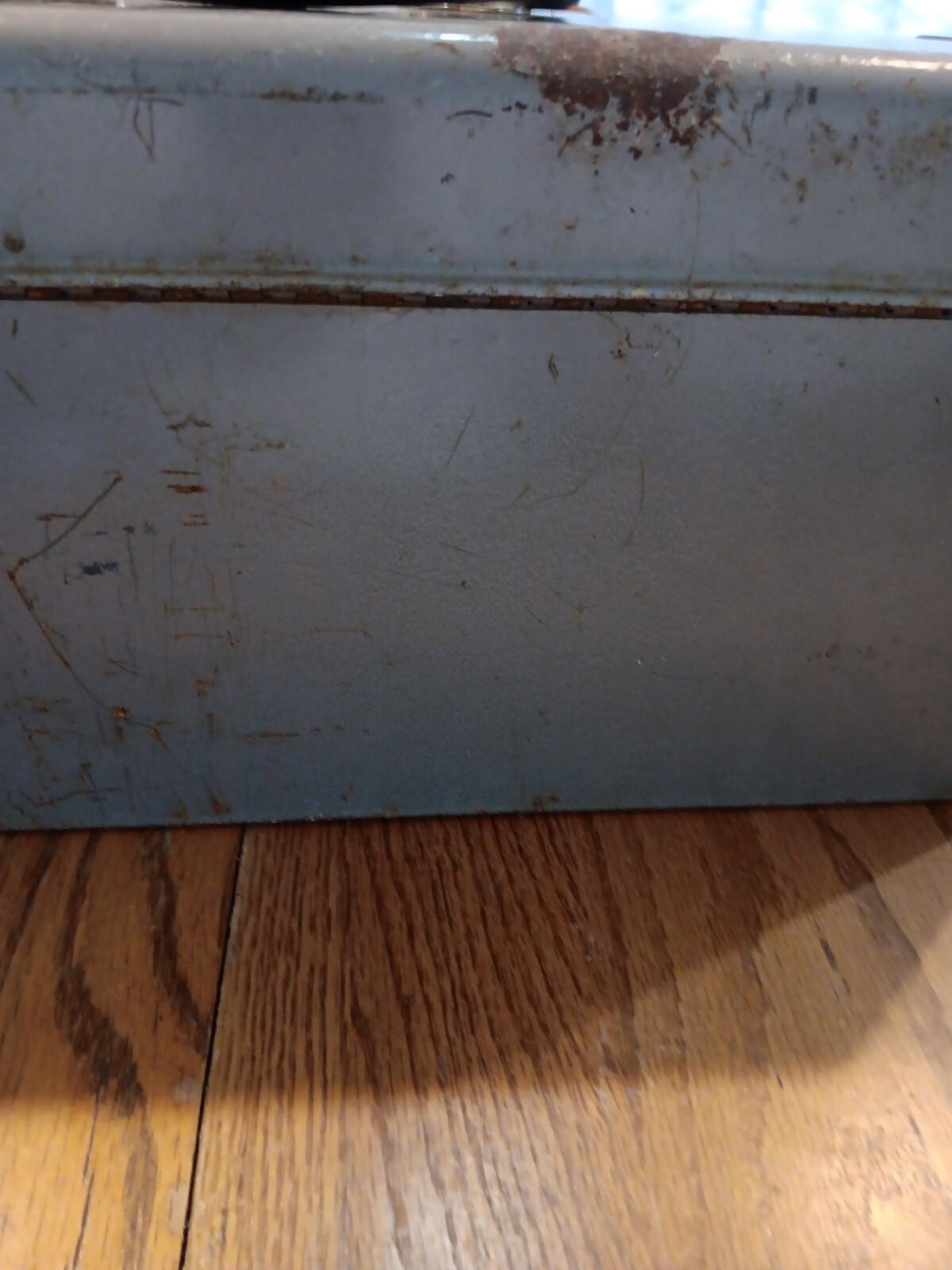 VINTAGE CRAFTSMAN CROWN LOGO METAL TOOL BOX WITH TRAY 17” X 7”X 7-1/2”# 65013